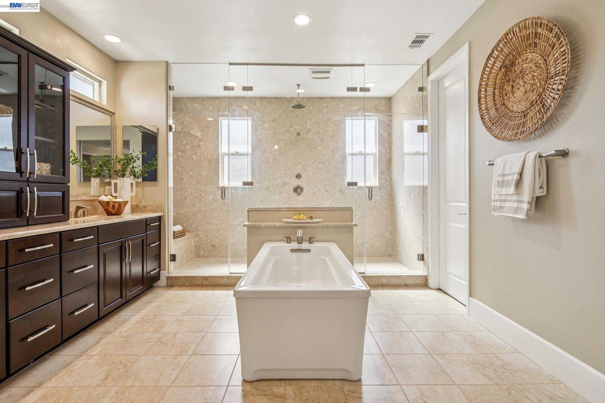 Detail Gallery Image 30 of 60 For 66 Adair Way, Hayward,  CA 94542 - 5 Beds | 5/1 Baths