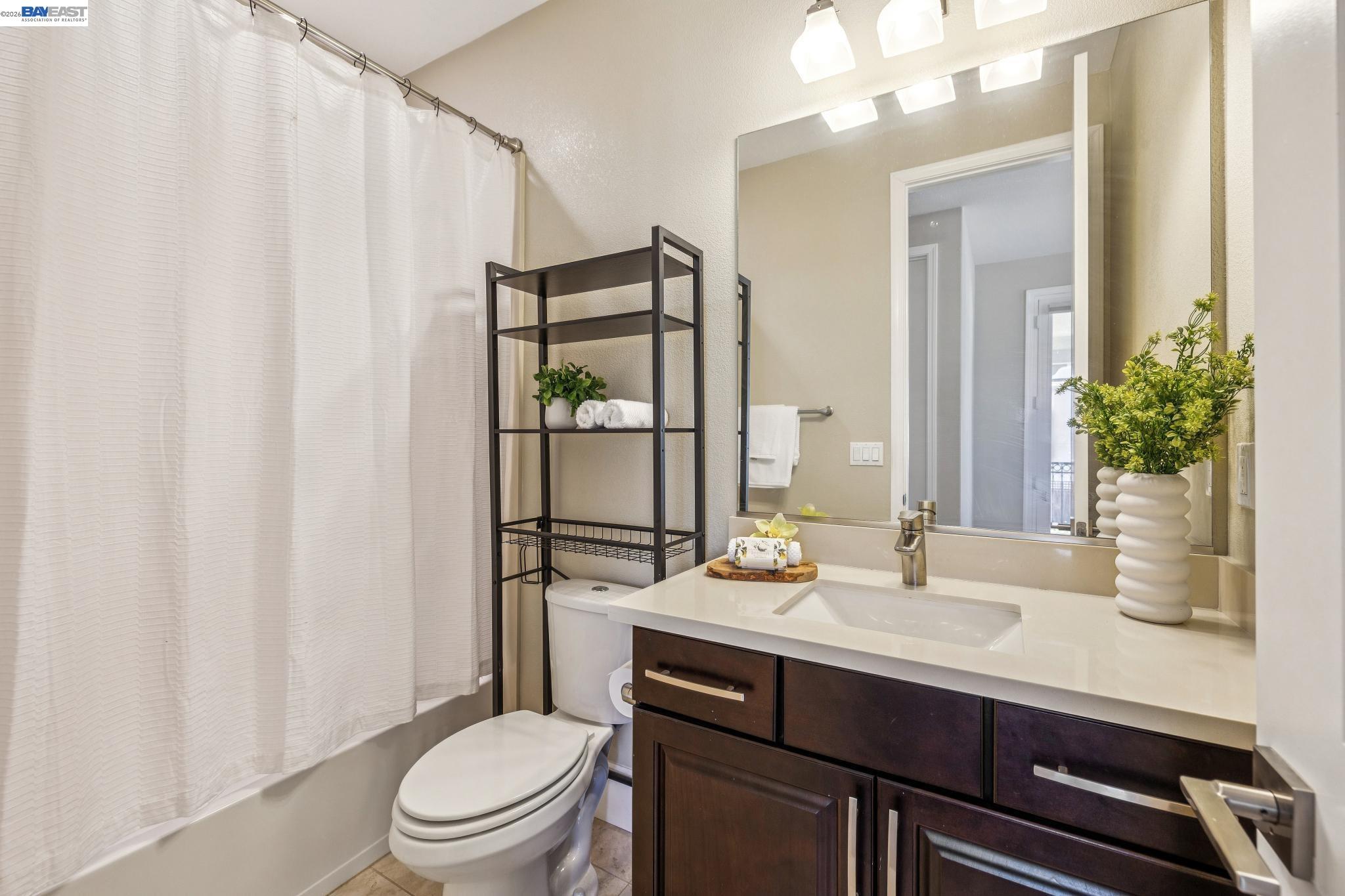 Detail Gallery Image 37 of 60 For 66 Adair Way, Hayward,  CA 94542 - 5 Beds | 5/1 Baths