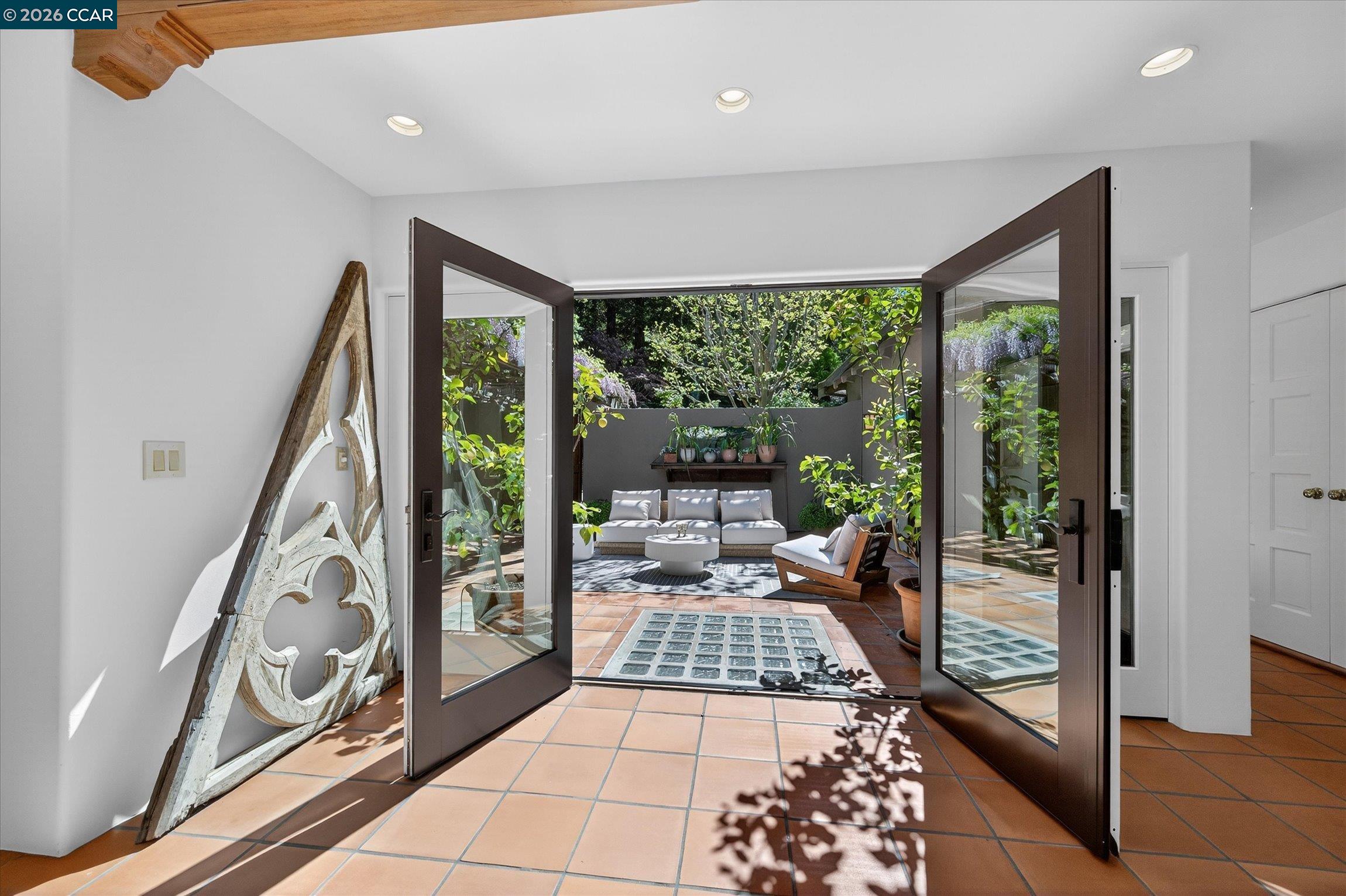 Detail Gallery Image 19 of 55 For 25 Woodacres Ct, Orinda,  CA 94563 - 4 Beds | 3/1 Baths