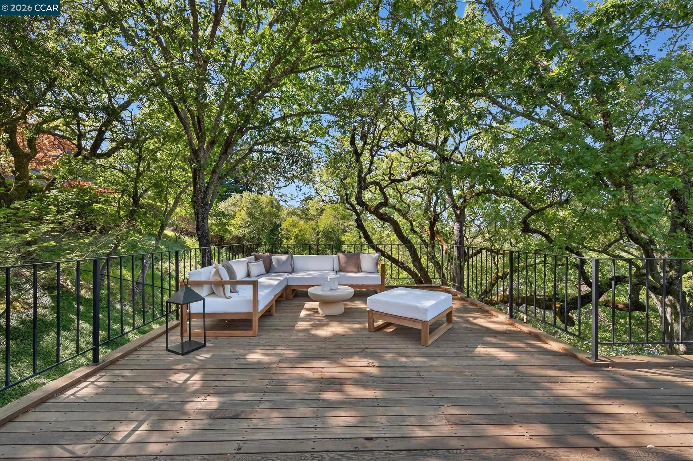 Detail Gallery Image 26 of 55 For 25 Woodacres Ct, Orinda,  CA 94563 - 4 Beds | 3/1 Baths