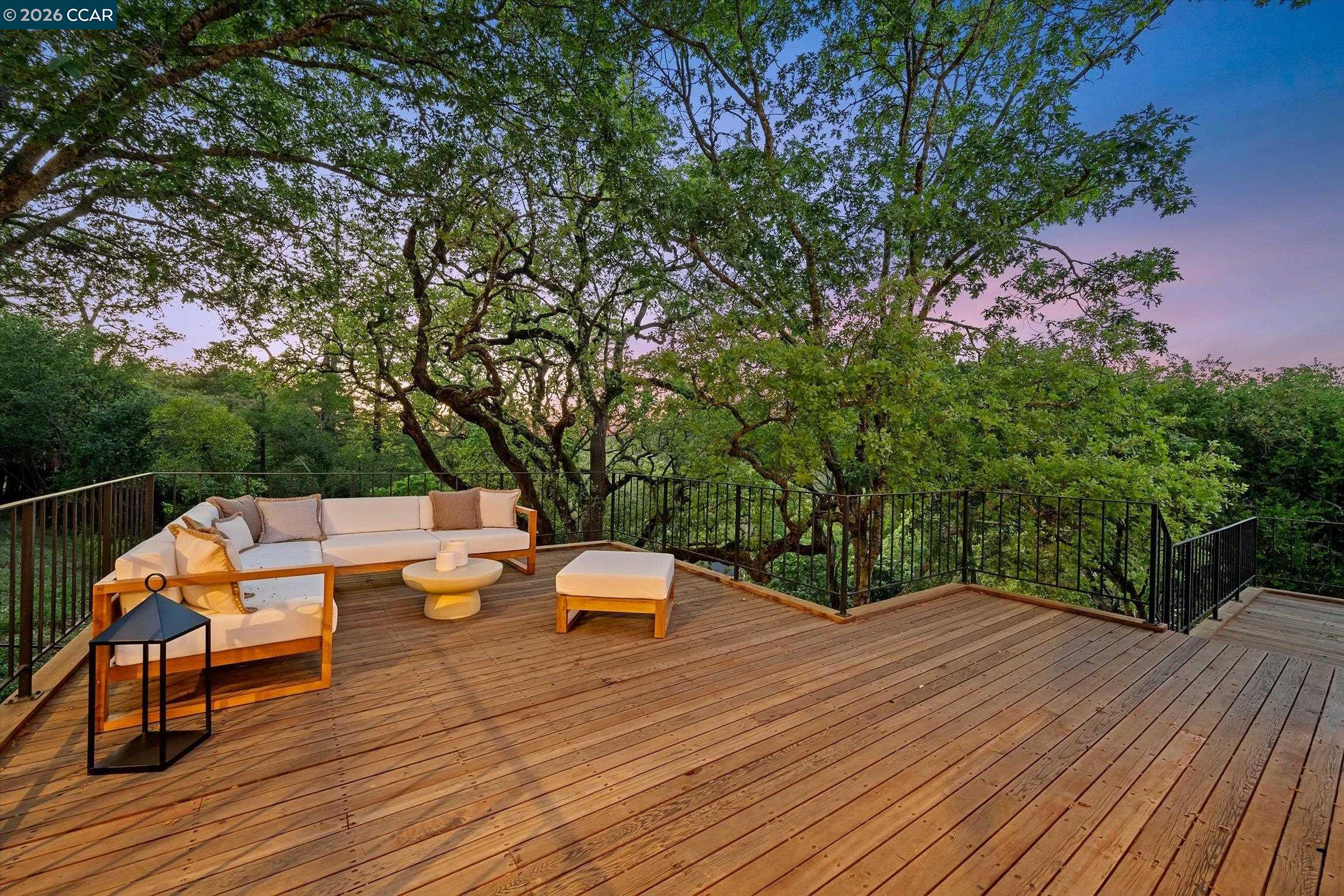 Detail Gallery Image 27 of 55 For 25 Woodacres Ct, Orinda,  CA 94563 - 4 Beds | 3/1 Baths