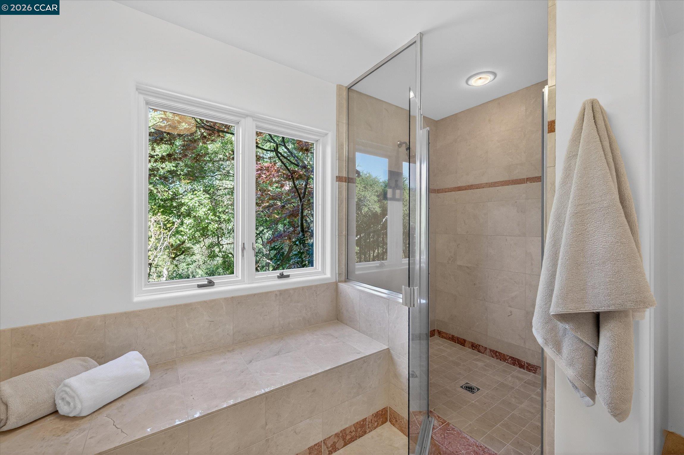 Detail Gallery Image 34 of 55 For 25 Woodacres Ct, Orinda,  CA 94563 - 4 Beds | 3/1 Baths