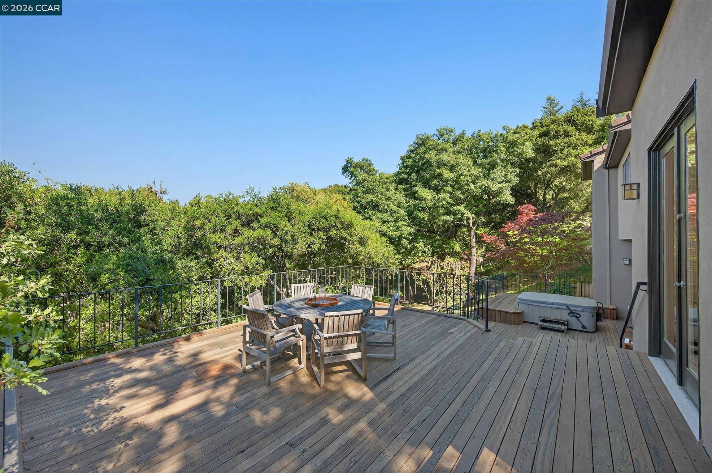 Detail Gallery Image 38 of 55 For 25 Woodacres Ct, Orinda,  CA 94563 - 4 Beds | 3/1 Baths