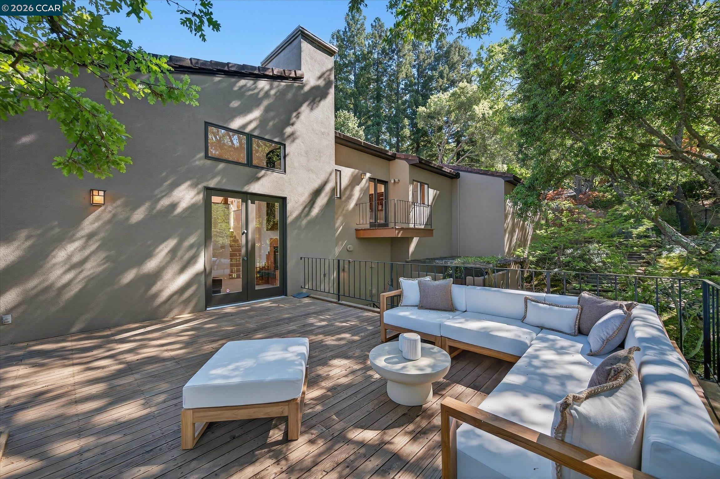 Detail Gallery Image 42 of 55 For 25 Woodacres Ct, Orinda,  CA 94563 - 4 Beds | 3/1 Baths