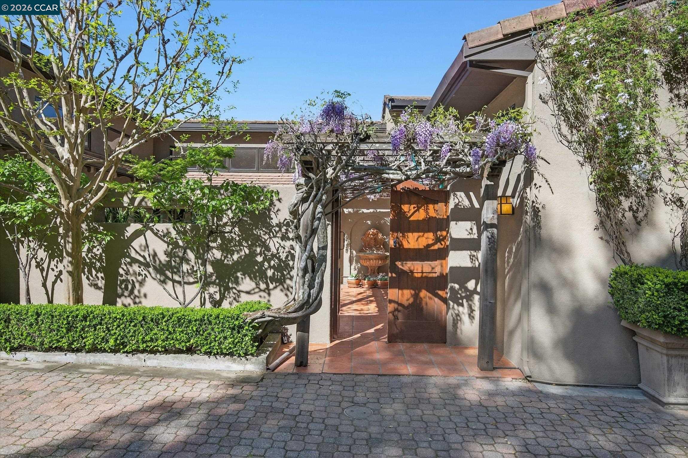 Detail Gallery Image 49 of 55 For 25 Woodacres Ct, Orinda,  CA 94563 - 4 Beds | 3/1 Baths