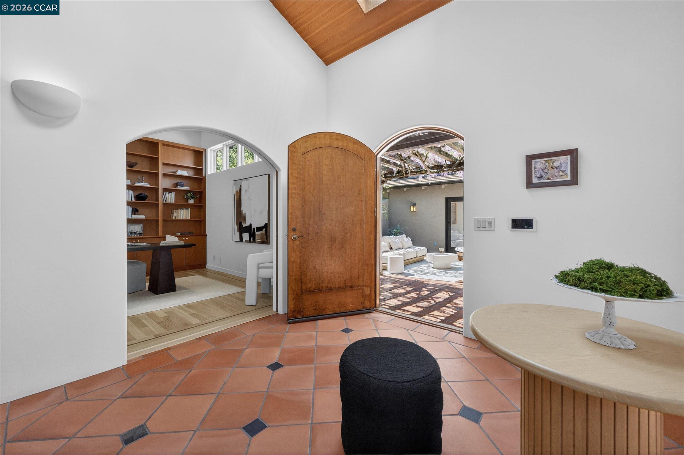 Detail Gallery Image 7 of 55 For 25 Woodacres Ct, Orinda,  CA 94563 - 4 Beds | 3/1 Baths