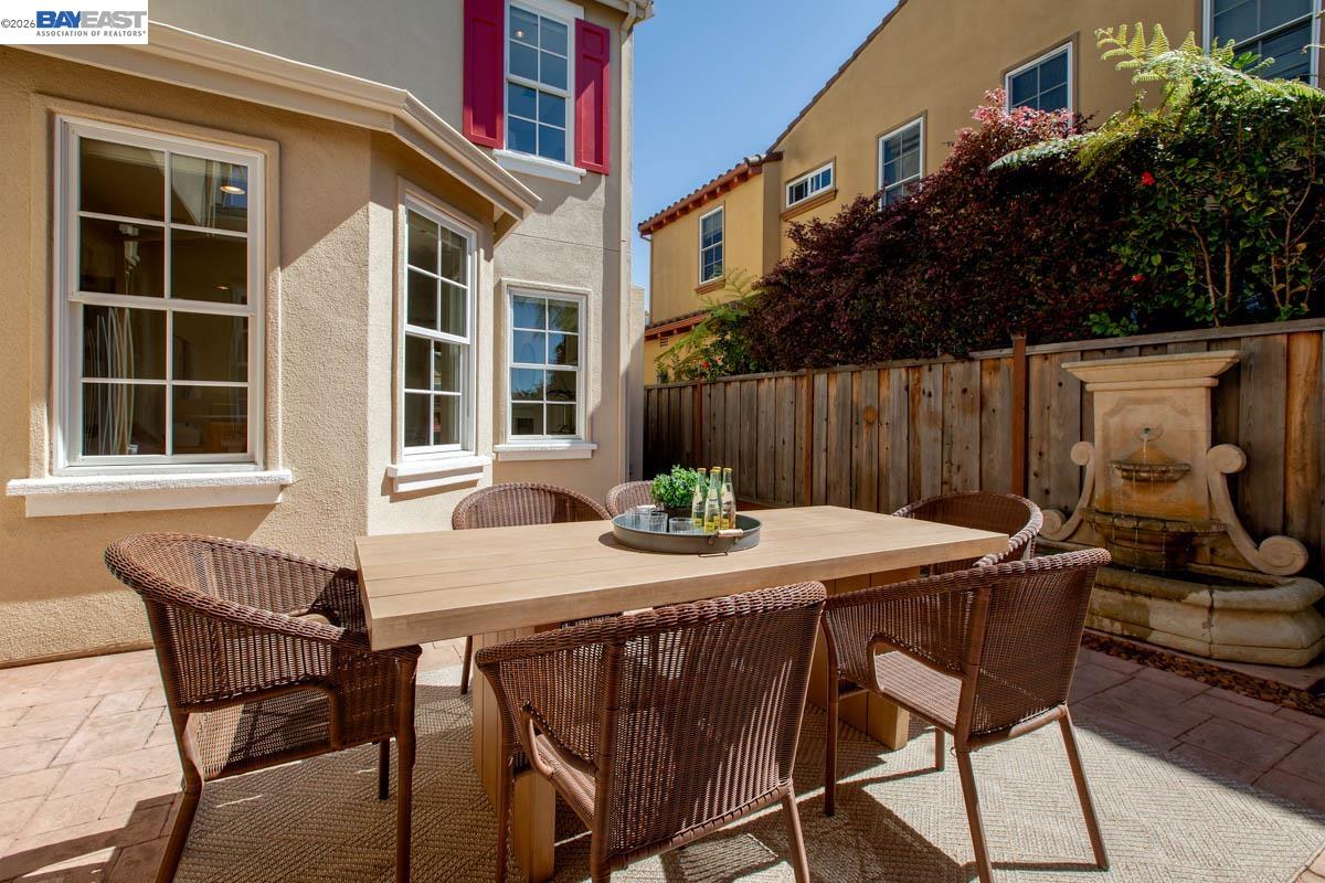 Detail Gallery Image 31 of 60 For 2358 Coral Sea St, Alameda,  CA 94501 - 4 Beds | 2/1 Baths