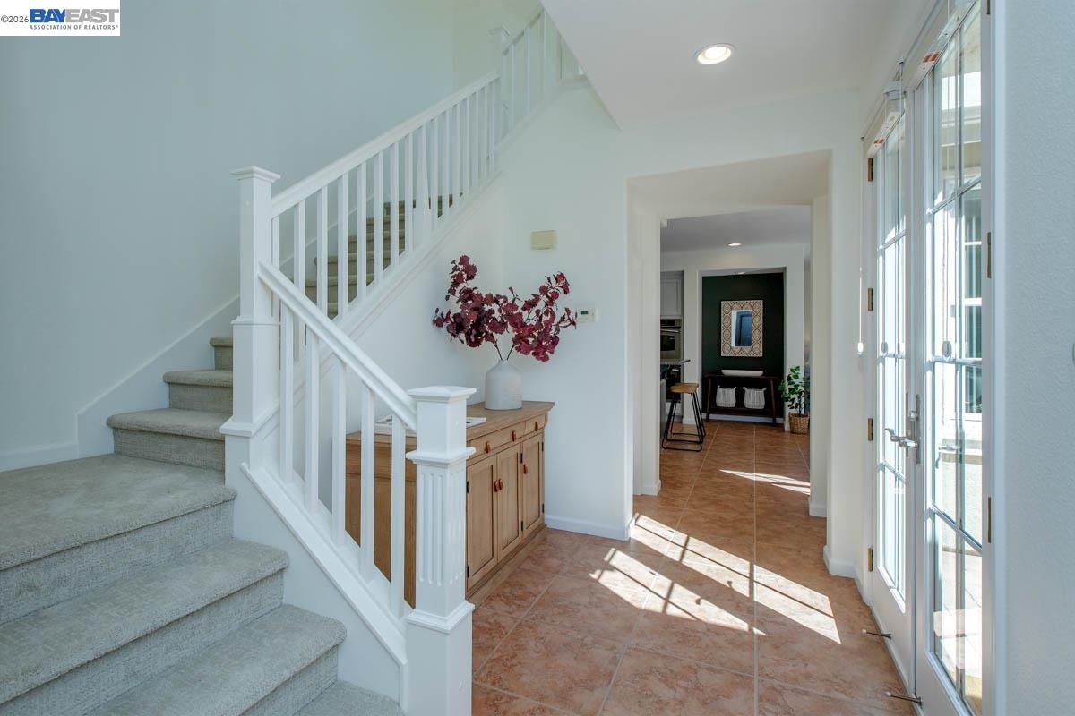 Detail Gallery Image 34 of 60 For 2358 Coral Sea St, Alameda,  CA 94501 - 4 Beds | 2/1 Baths