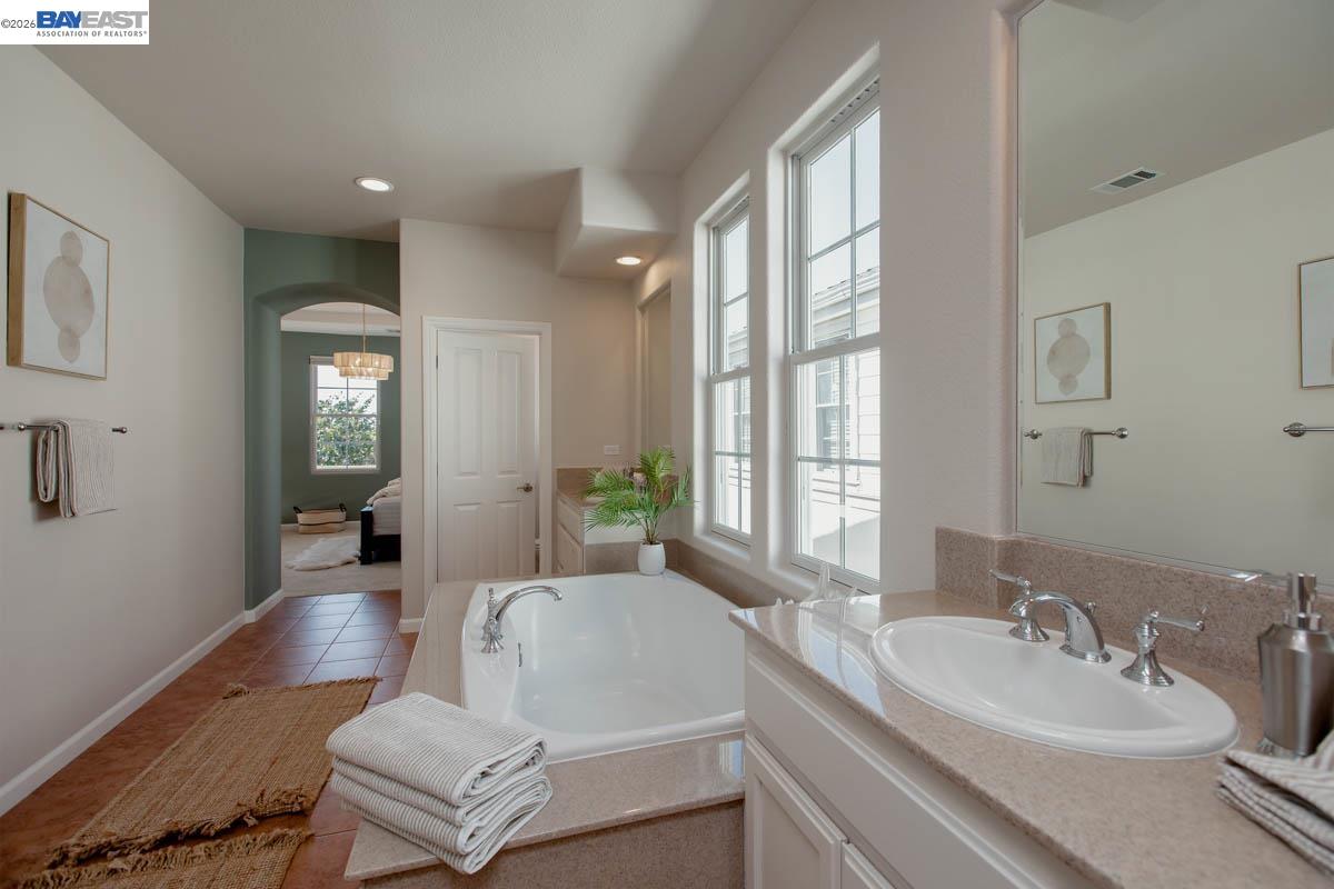 Detail Gallery Image 44 of 60 For 2358 Coral Sea St, Alameda,  CA 94501 - 4 Beds | 2/1 Baths