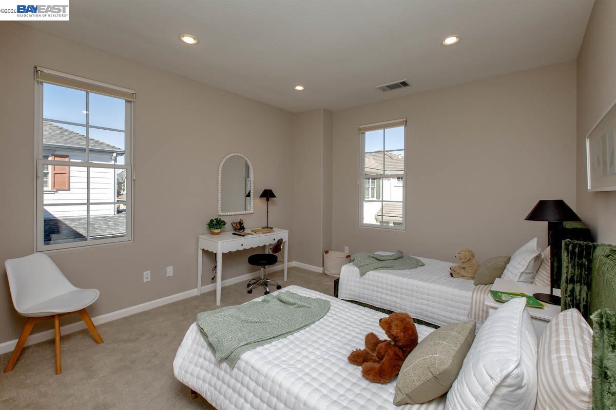Detail Gallery Image 49 of 60 For 2358 Coral Sea St, Alameda,  CA 94501 - 4 Beds | 2/1 Baths