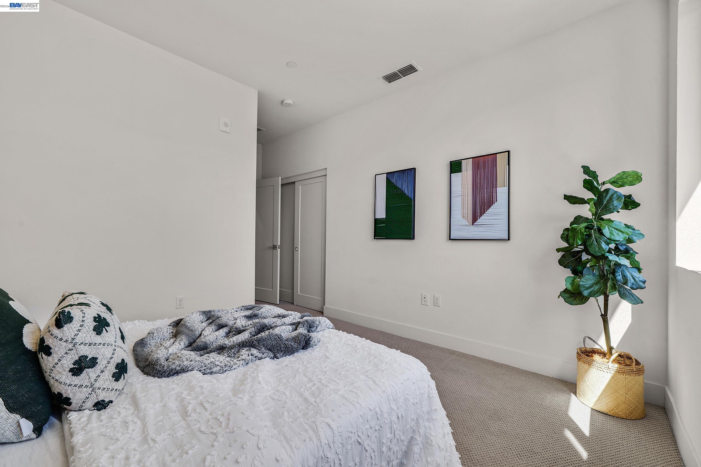 Photo #15: 41128677 Listing: Photo #15