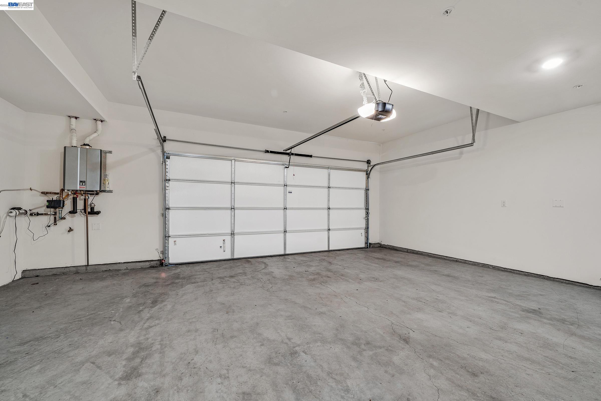 Photo #23: 41128677 Listing: Photo #23