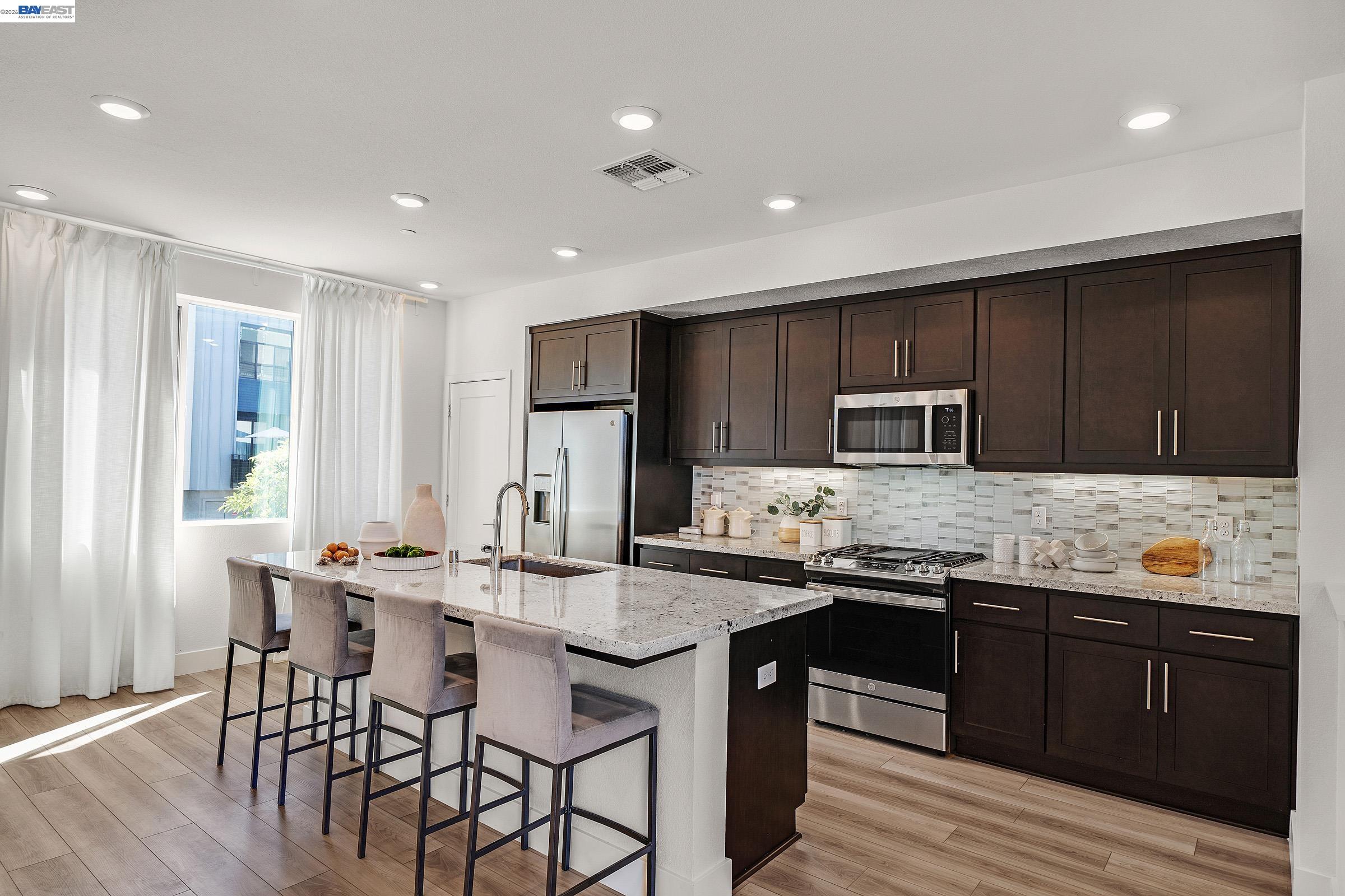 Photo #7: 41128677 Listing: Photo #7