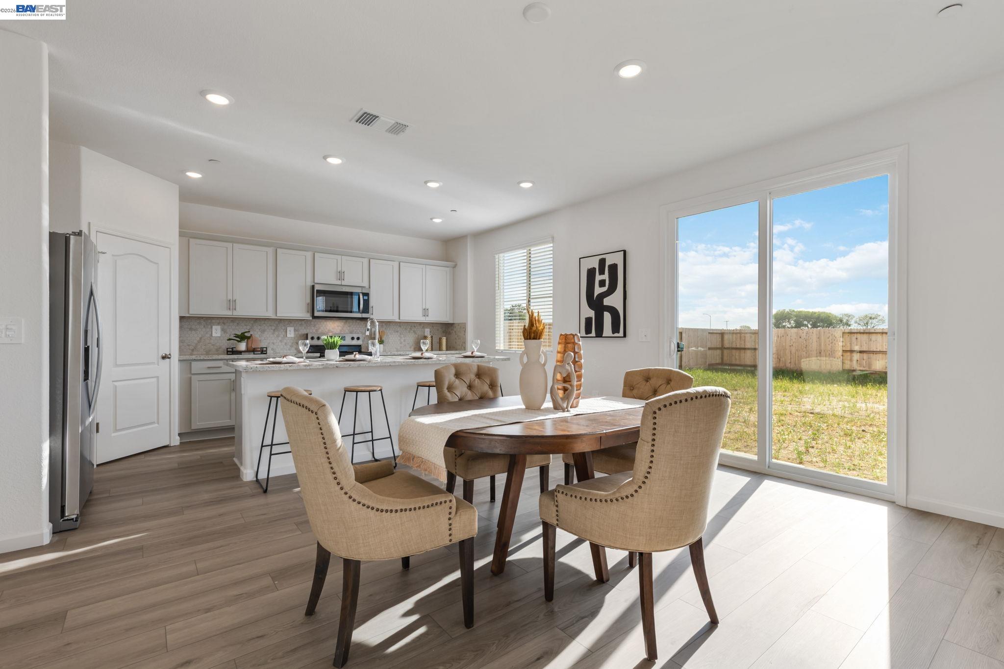 Detail Gallery Image 13 of 38 For 337 Frizzante Lane, Manteca,  CA 95337 - 4 Beds | 3 Baths