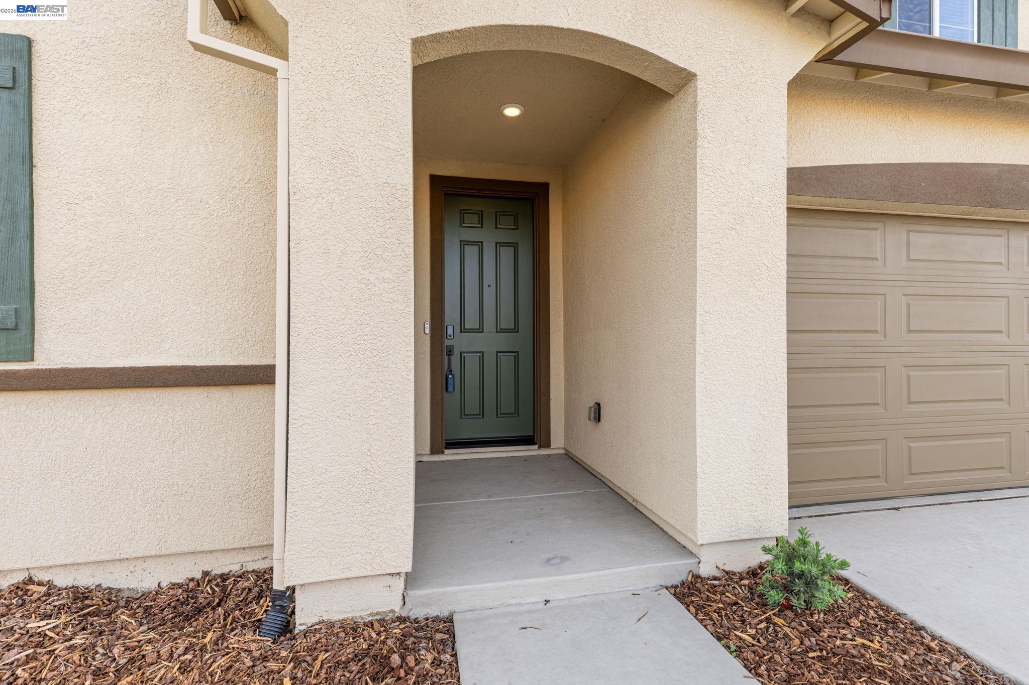 Detail Gallery Image 4 of 38 For 337 Frizzante Lane, Manteca,  CA 95337 - 4 Beds | 3 Baths