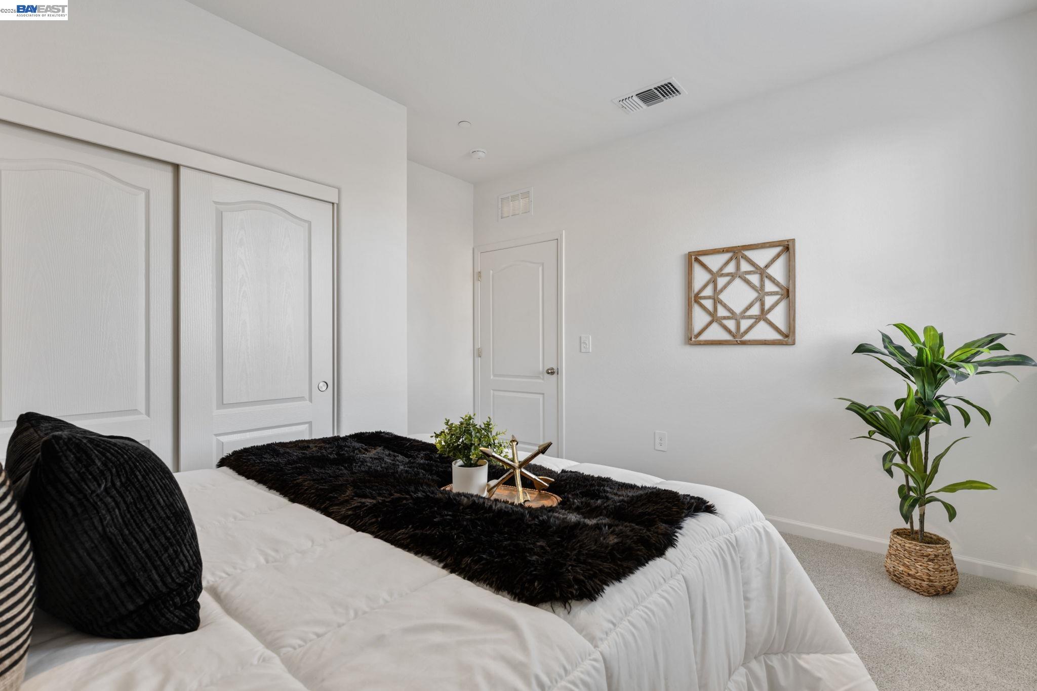 Detail Gallery Image 6 of 38 For 337 Frizzante Lane, Manteca,  CA 95337 - 4 Beds | 3 Baths