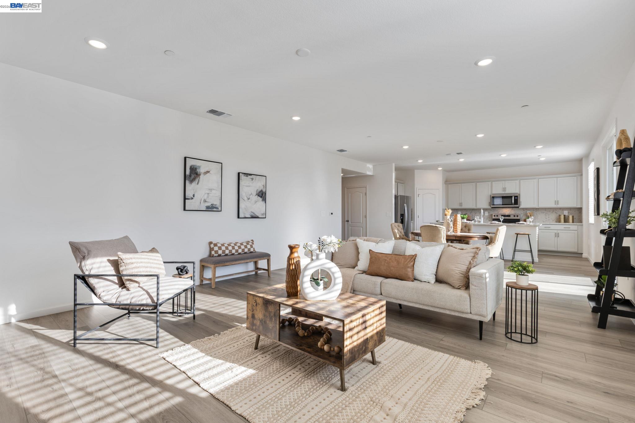 Detail Gallery Image 10 of 38 For 337 Frizzante Lane, Manteca,  CA 95337 - 4 Beds | 3 Baths