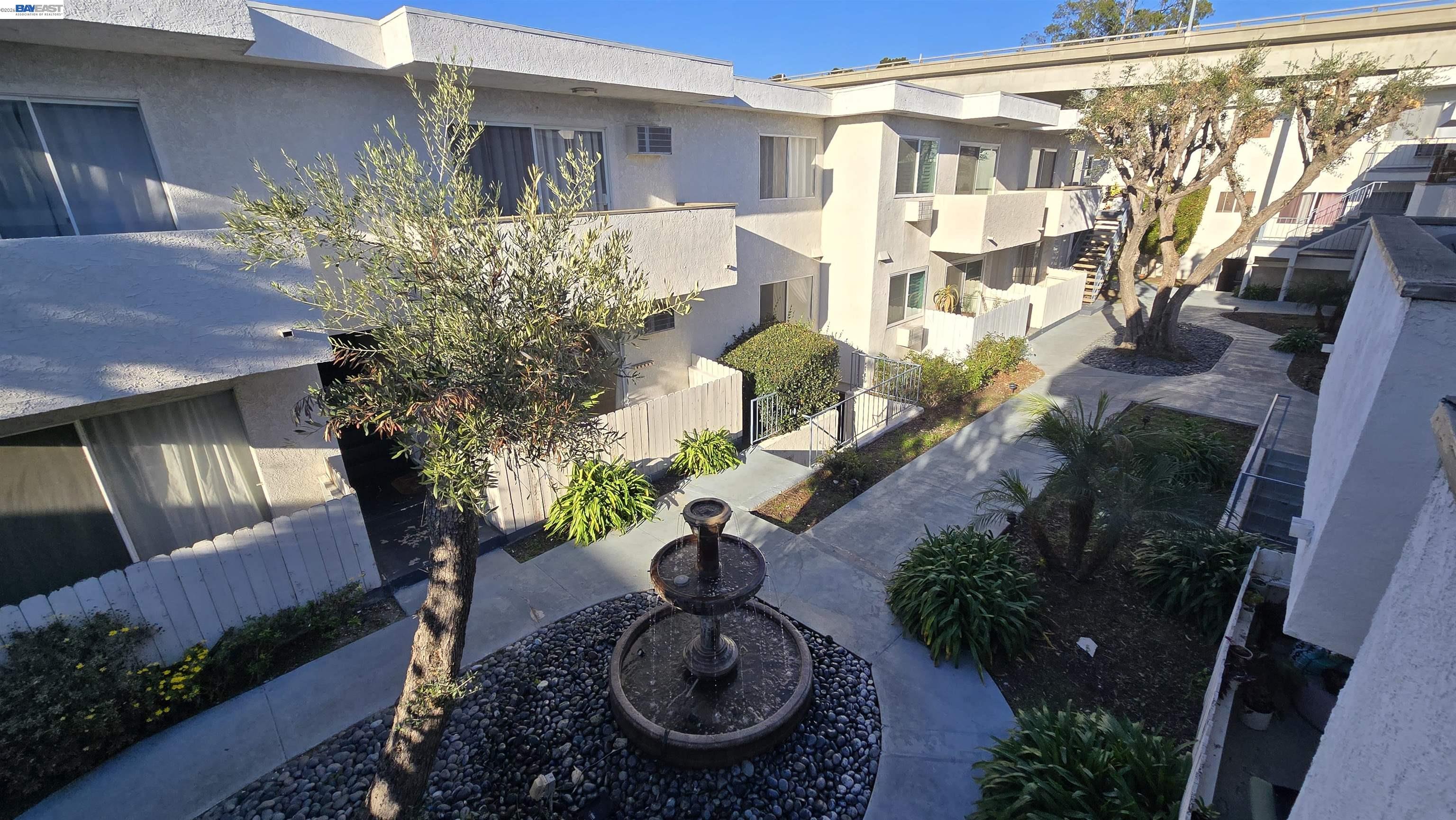 Detail Gallery Image 9 of 9 For 2884 Sawtelle Blvd #217,  Los Angeles,  CA 90064 - 1 Beds | 1 Baths