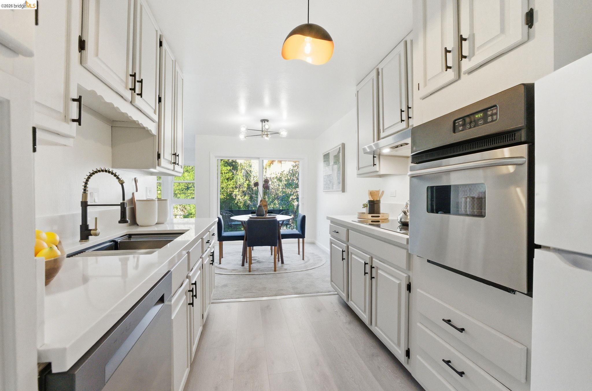 Photo #3: 41128680 Listing: Photo #3