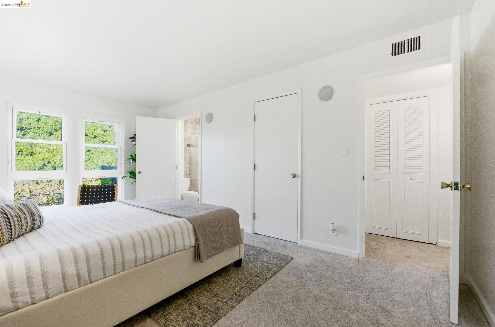 Photo #25: 41128680 Listing: Photo #25