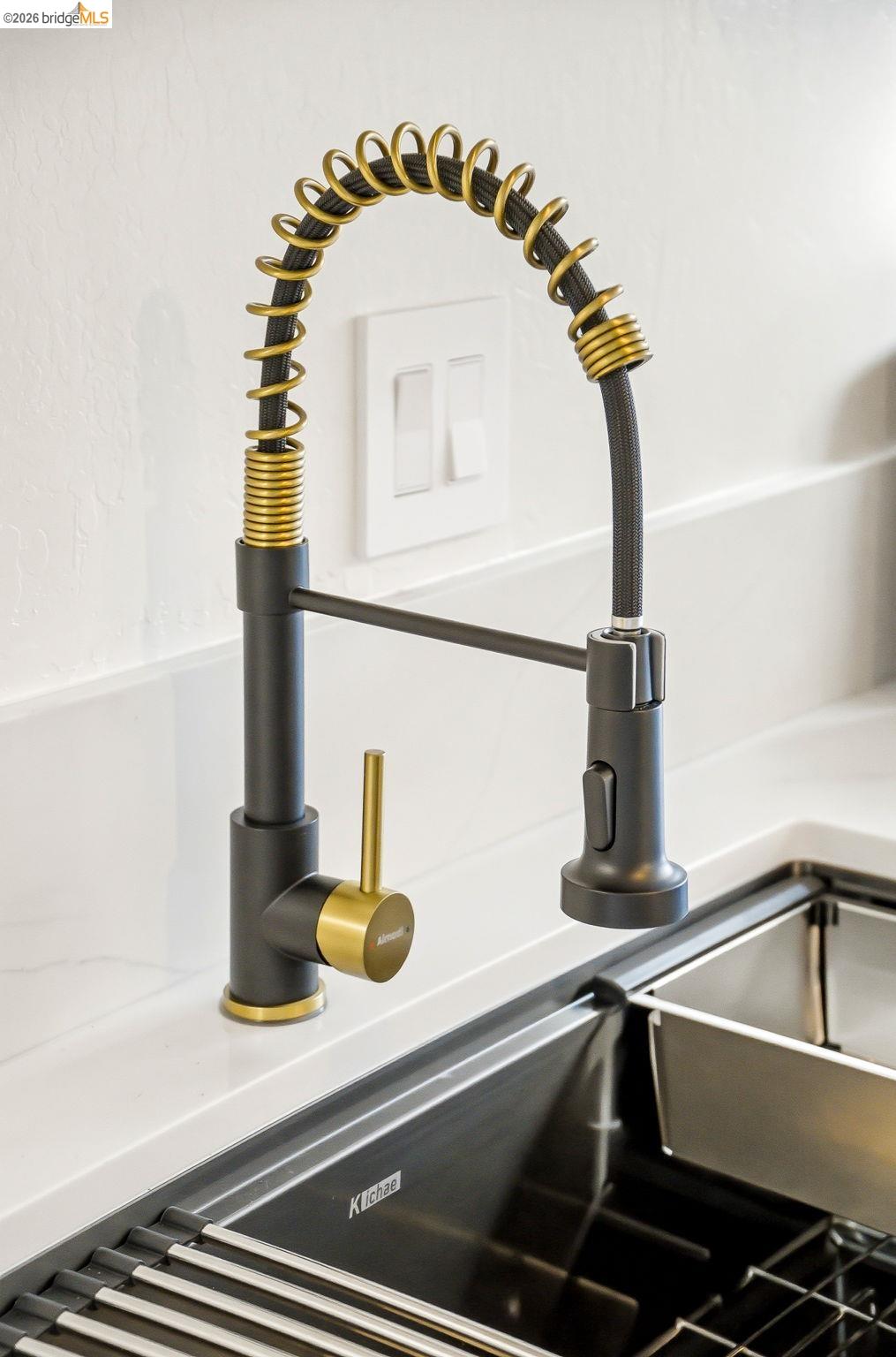 Photo #4: 41128680 Listing: Photo #4