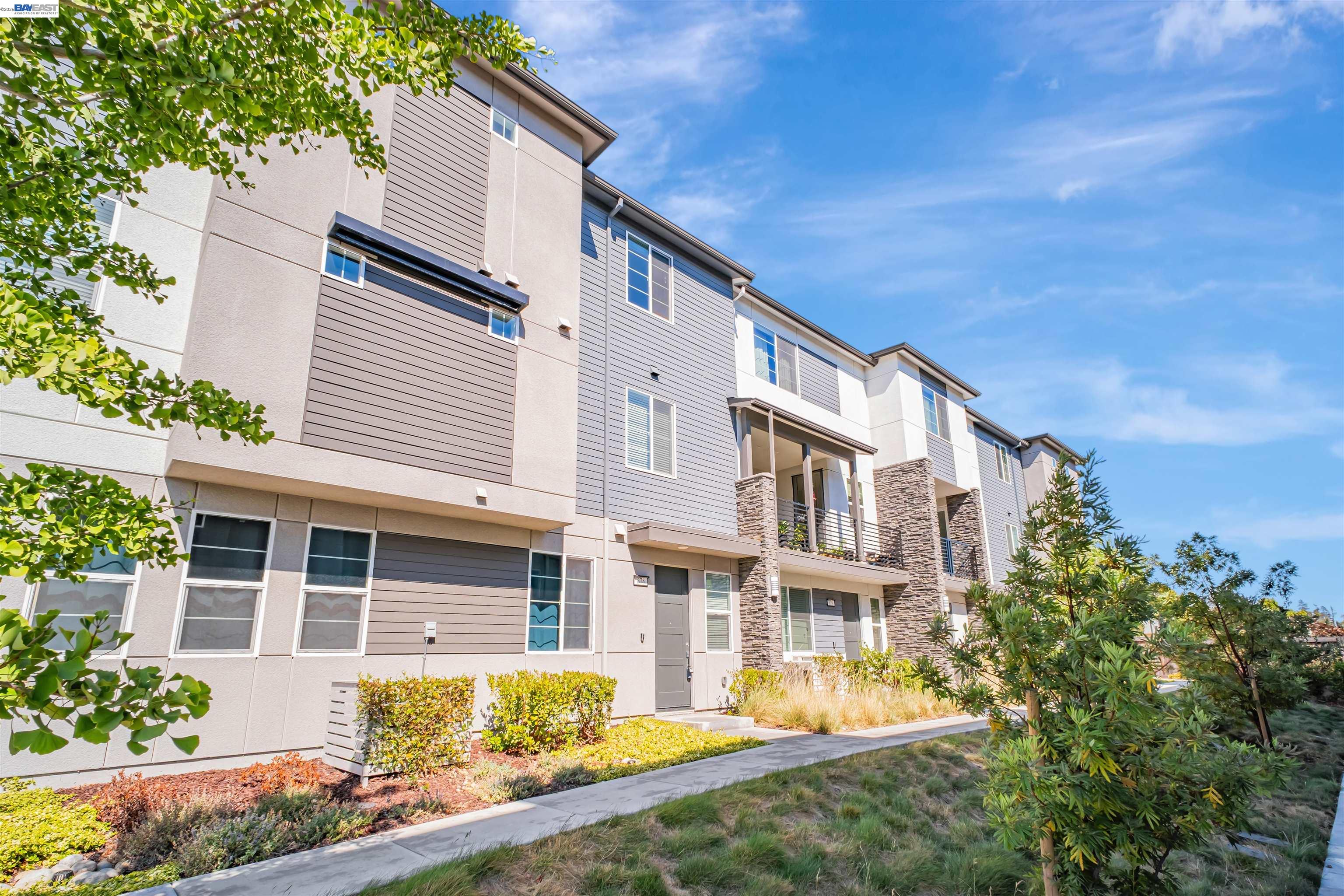 Front Image Thumbnail for BE41128681