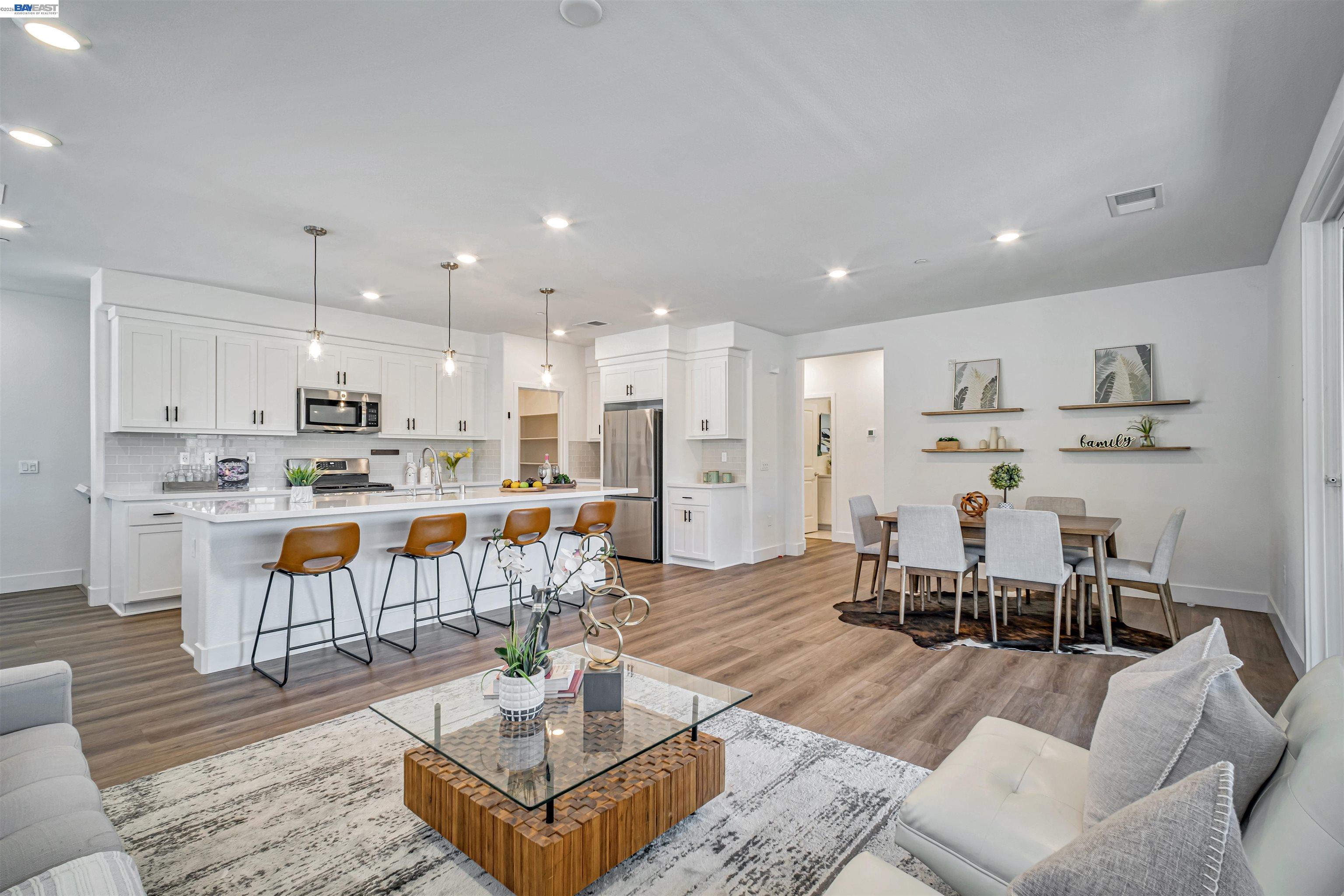 Detail Gallery Image 5 of 25 For 675 Delve Ct, Hayward,  CA 94544 - 2 Beds | 2 Baths