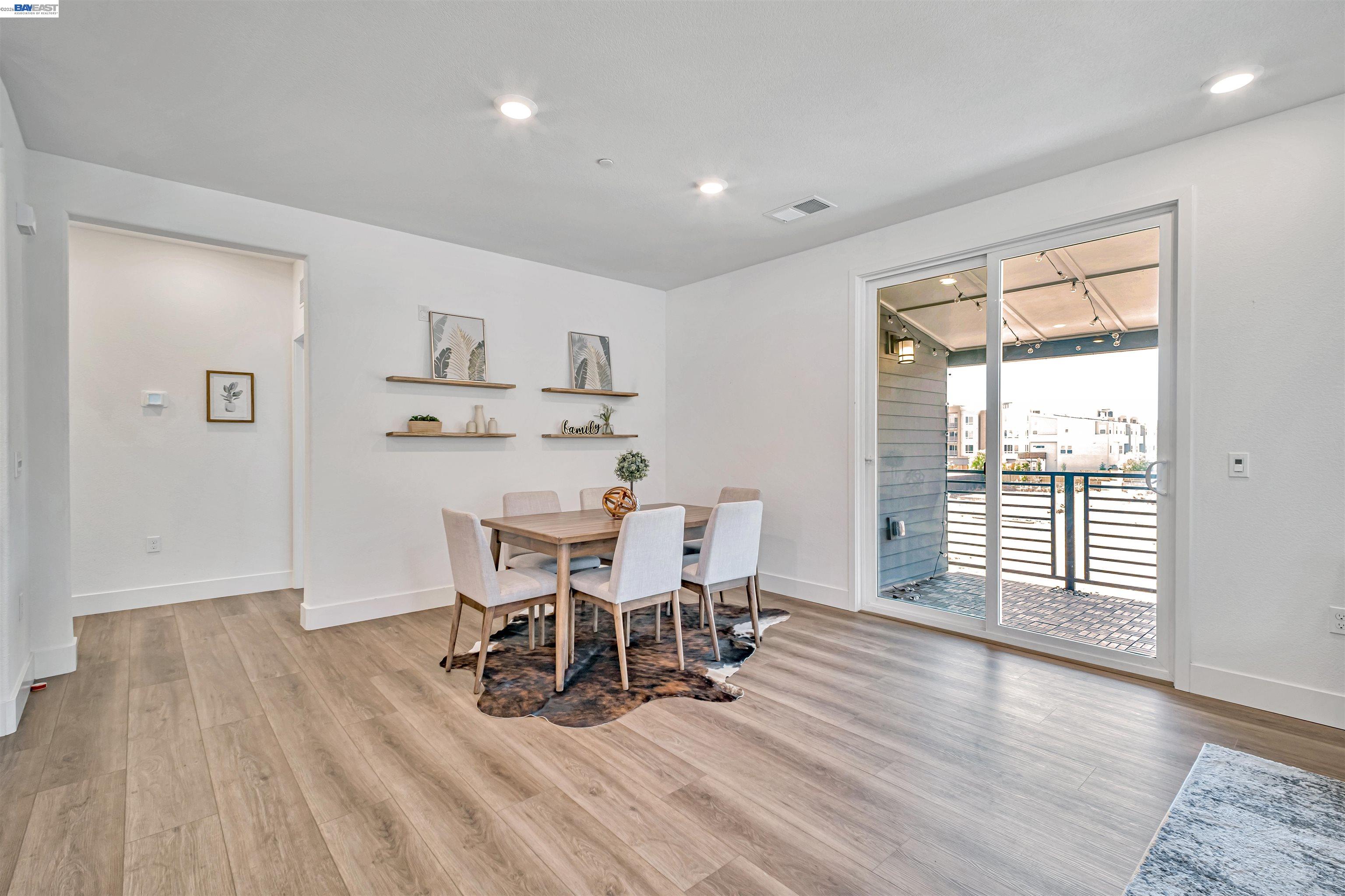 Detail Gallery Image 6 of 25 For 675 Delve Ct, Hayward,  CA 94544 - 2 Beds | 2 Baths