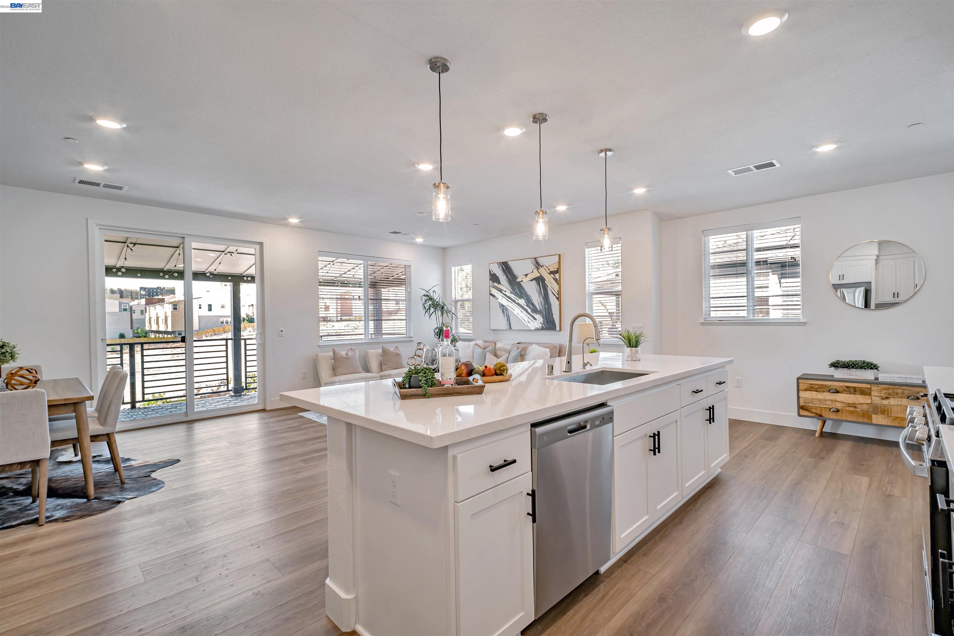 Detail Gallery Image 7 of 25 For 675 Delve Ct, Hayward,  CA 94544 - 2 Beds | 2 Baths