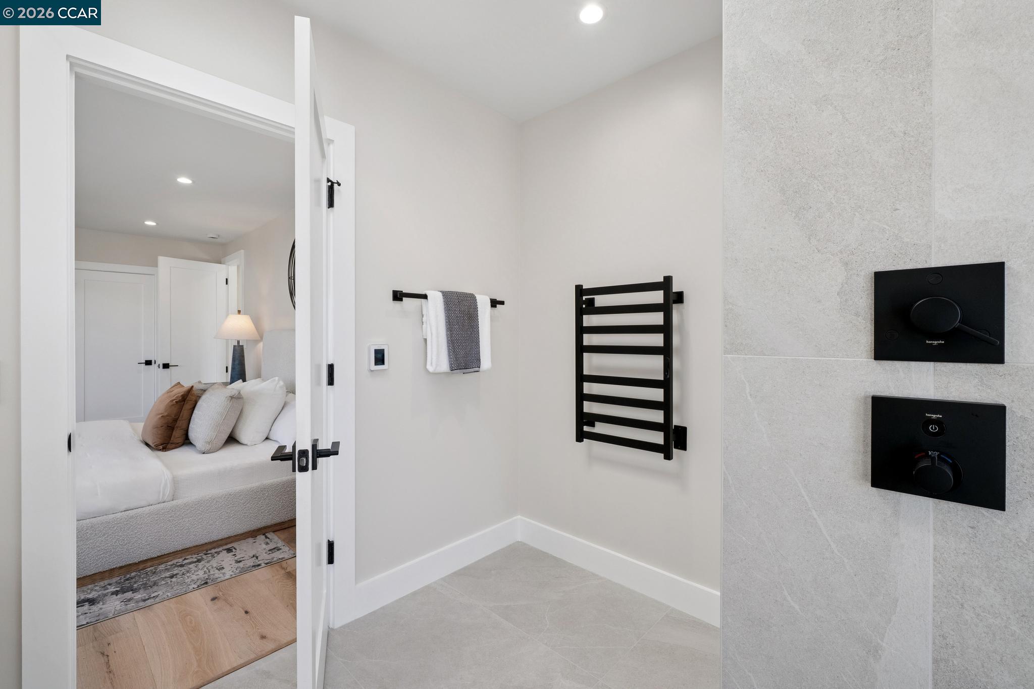 Detail Gallery Image 32 of 60 For 1501 28th Ave, San Francisco,  CA 94122 - 4 Beds | 4/2 Baths