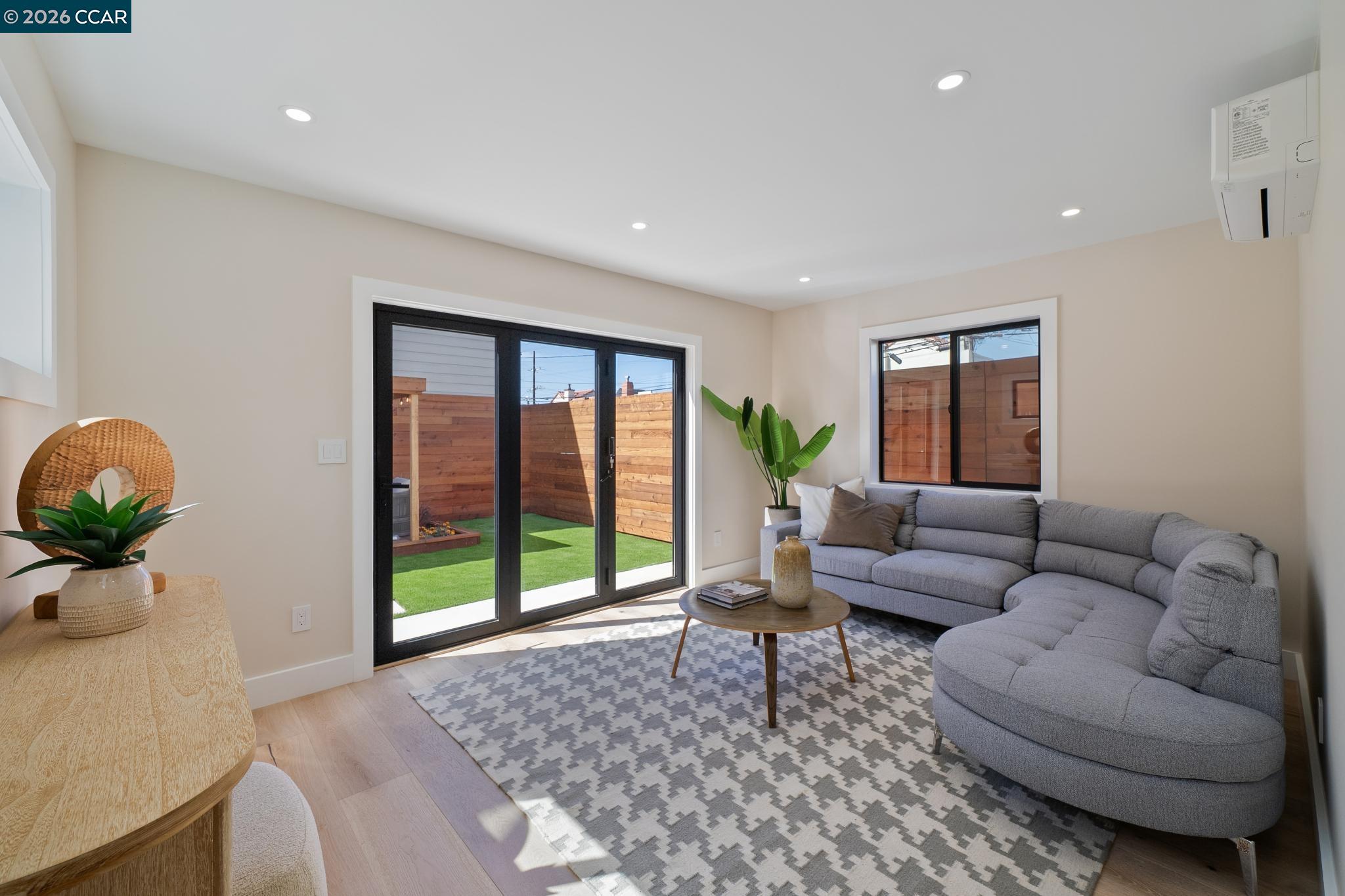 Detail Gallery Image 48 of 60 For 1501 28th Ave, San Francisco,  CA 94122 - 4 Beds | 4/2 Baths