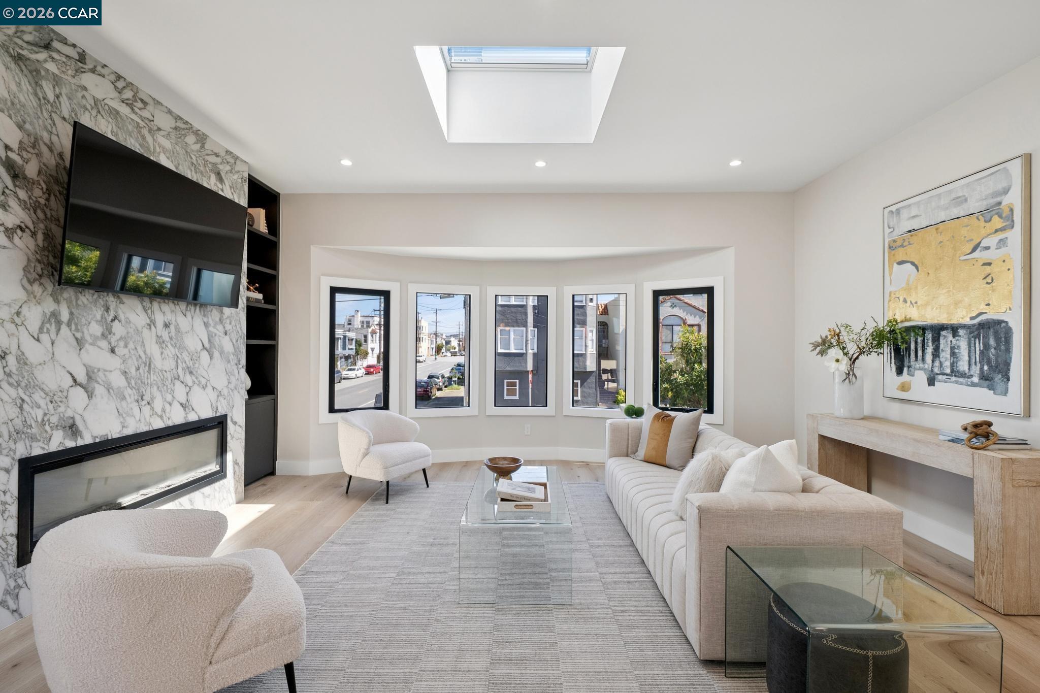 Detail Gallery Image 7 of 60 For 1501 28th Ave, San Francisco,  CA 94122 - 4 Beds | 4/2 Baths