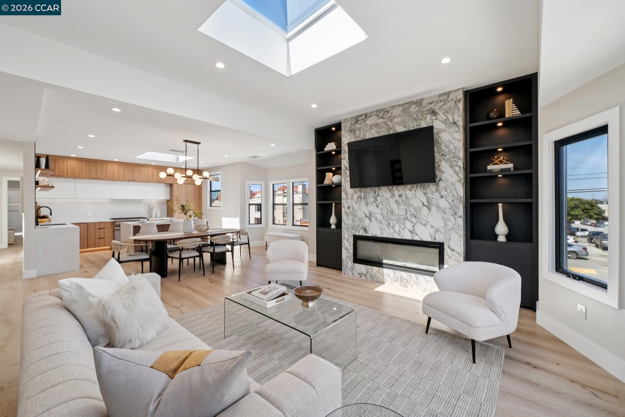 Detail Gallery Image 9 of 60 For 1501 28th Ave, San Francisco,  CA 94122 - 4 Beds | 4/2 Baths