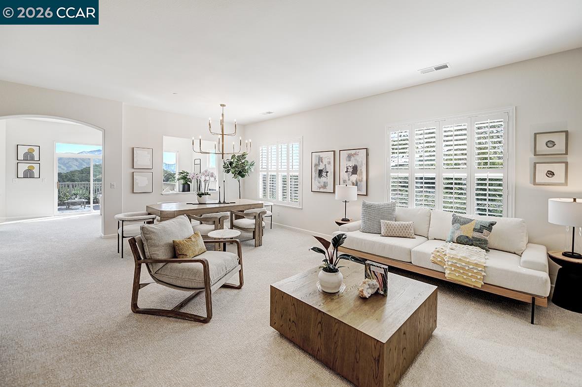 Photo #3: 41128683 Listing: Photo #3