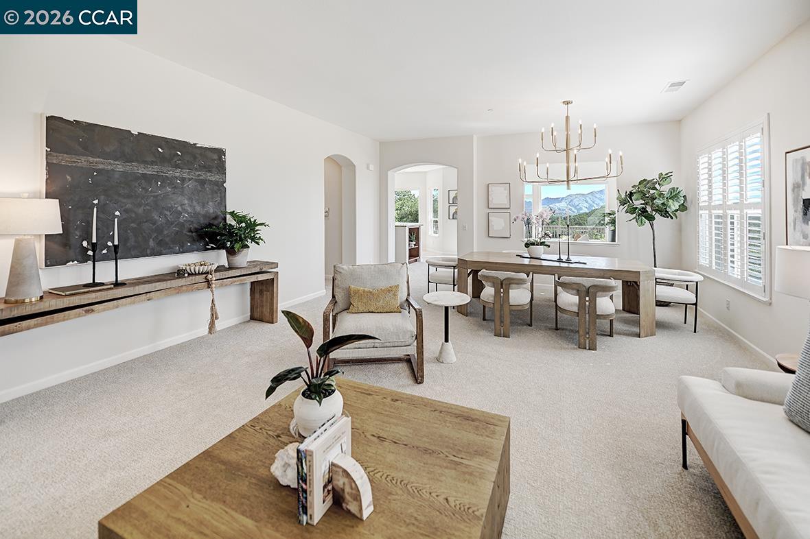 Photo #4: 41128683 Listing: Photo #4