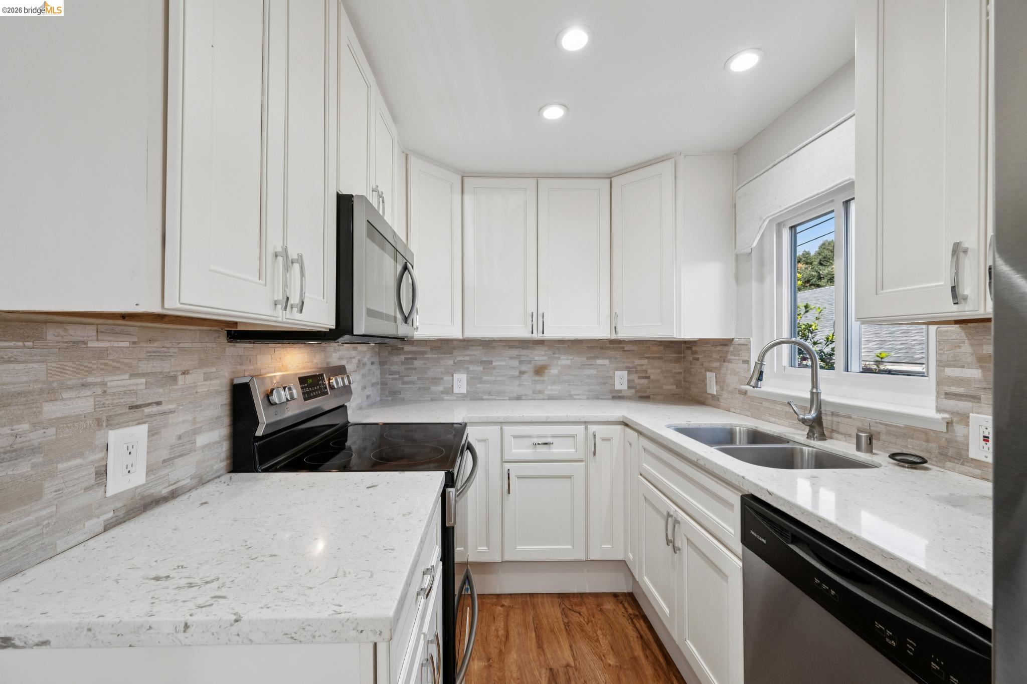 Detail Gallery Image 12 of 29 For 2727 Mcgee Ave, Berkeley,  CA 94703 - – Beds | – Baths