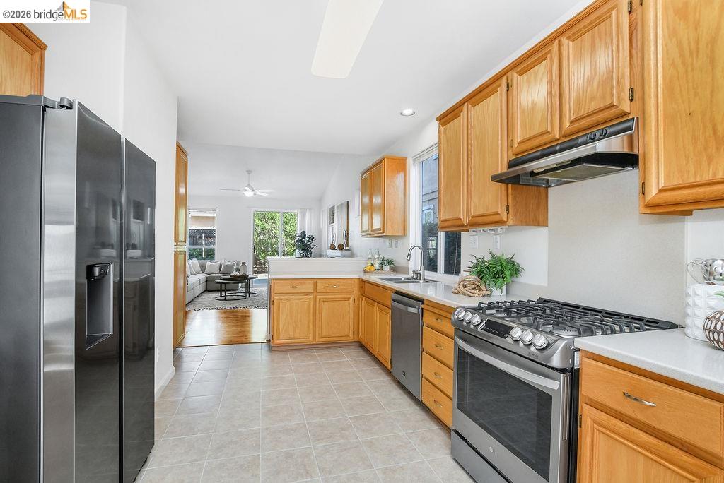 Detail Gallery Image 12 of 34 For 833 Mickelsen Ct, Brentwood,  CA 94513 - 3 Beds | 2 Baths