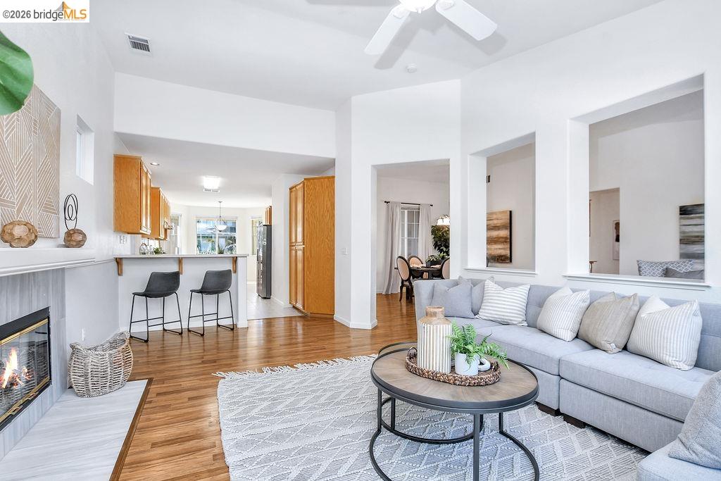 Detail Gallery Image 8 of 34 For 833 Mickelsen Ct, Brentwood,  CA 94513 - 3 Beds | 2 Baths