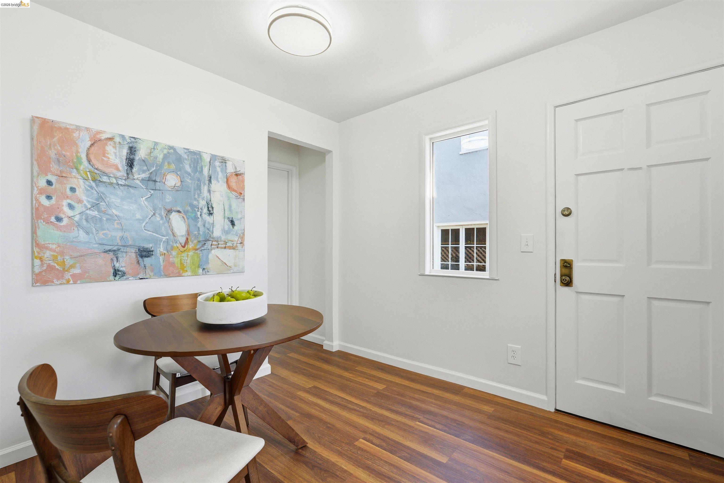 Detail Gallery Image 16 of 35 For 1902 Hoover Ave., Oakland,  CA 94602 - 3 Beds | 2 Baths