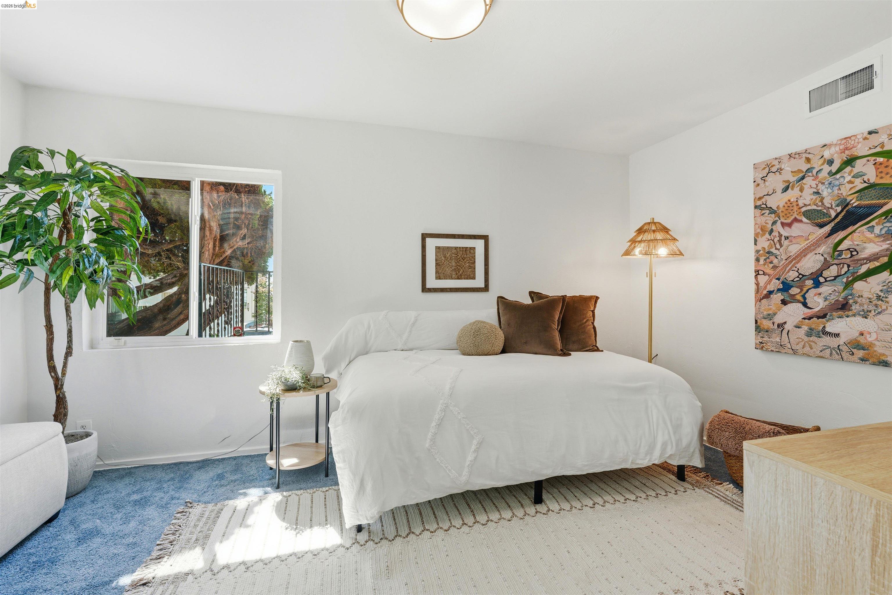 Detail Gallery Image 22 of 35 For 1902 Hoover Ave., Oakland,  CA 94602 - 3 Beds | 2 Baths