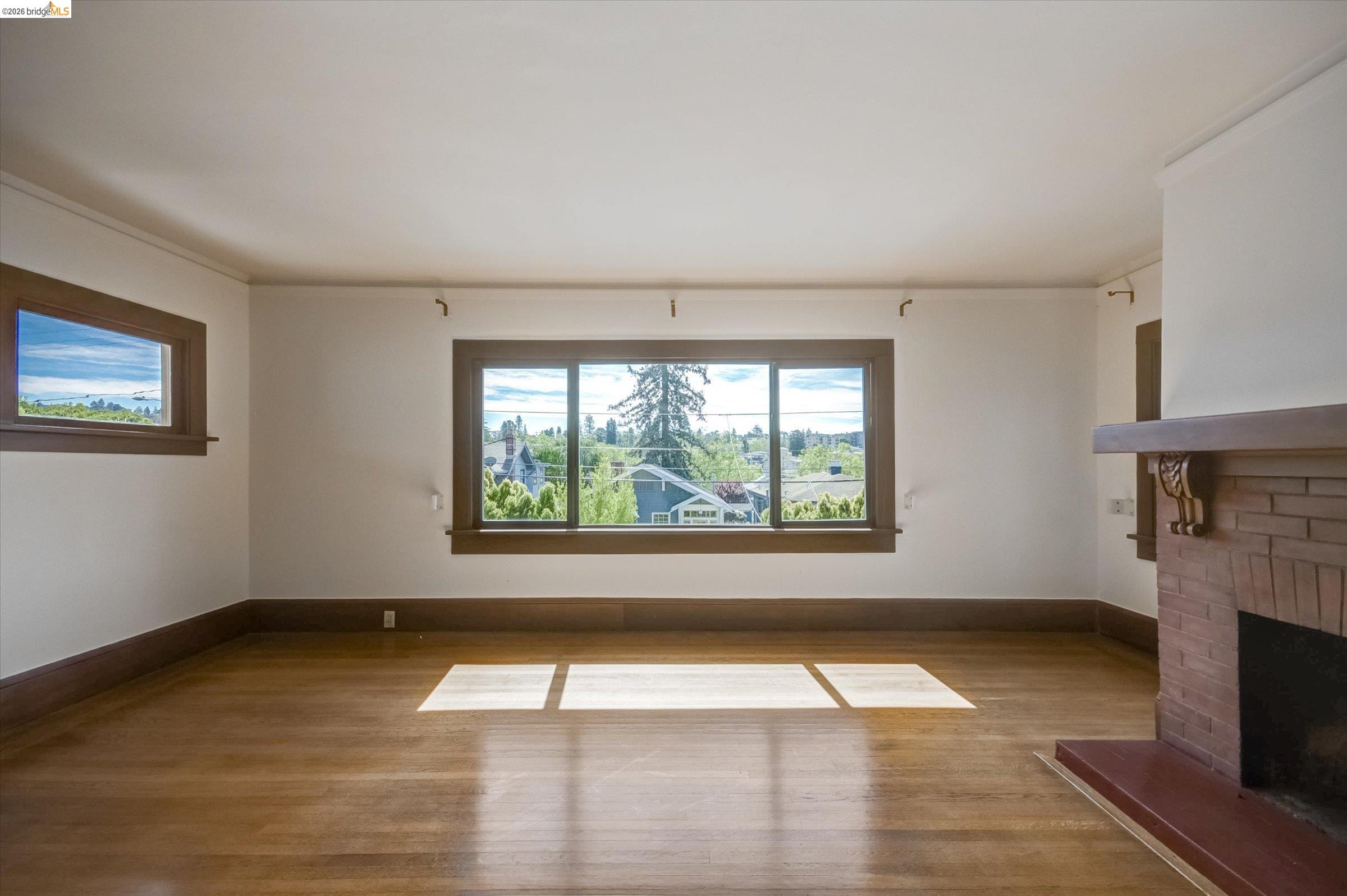 Detail Gallery Image 11 of 59 For 5570 Taft Ave, Oakland,  CA 94618 - – Beds | – Baths