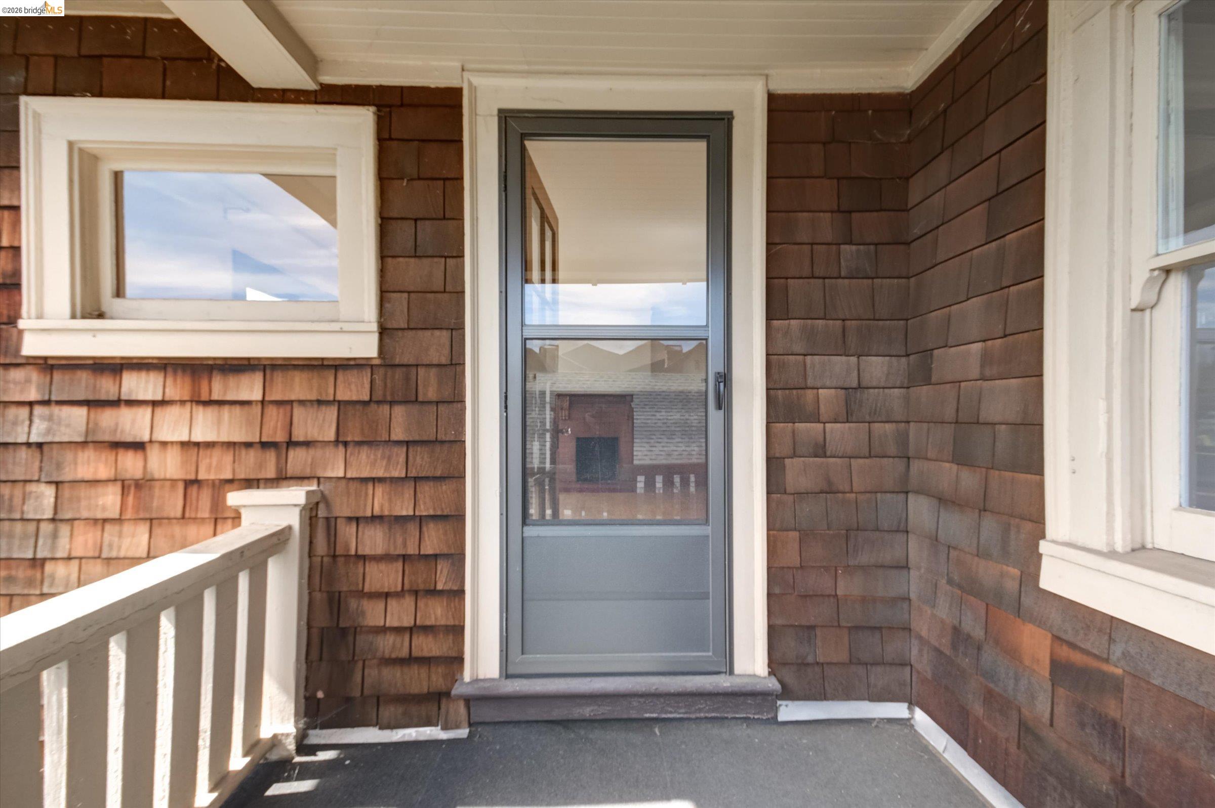 Detail Gallery Image 14 of 59 For 5570 Taft Ave, Oakland,  CA 94618 - – Beds | – Baths