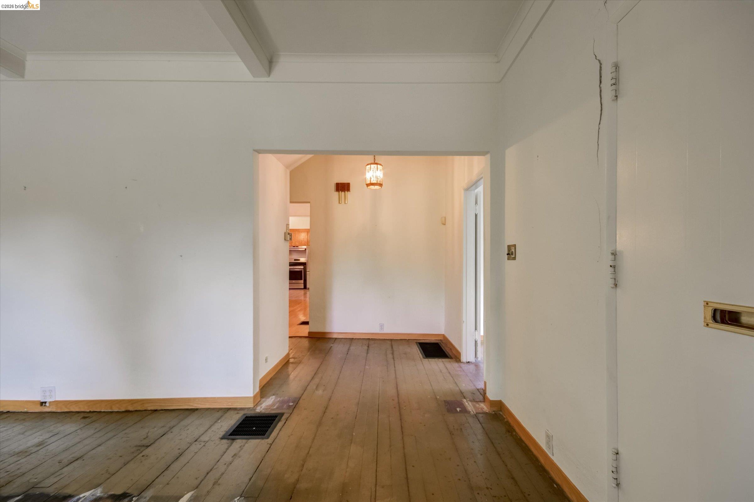 Detail Gallery Image 34 of 59 For 5570 Taft Ave, Oakland,  CA 94618 - – Beds | – Baths