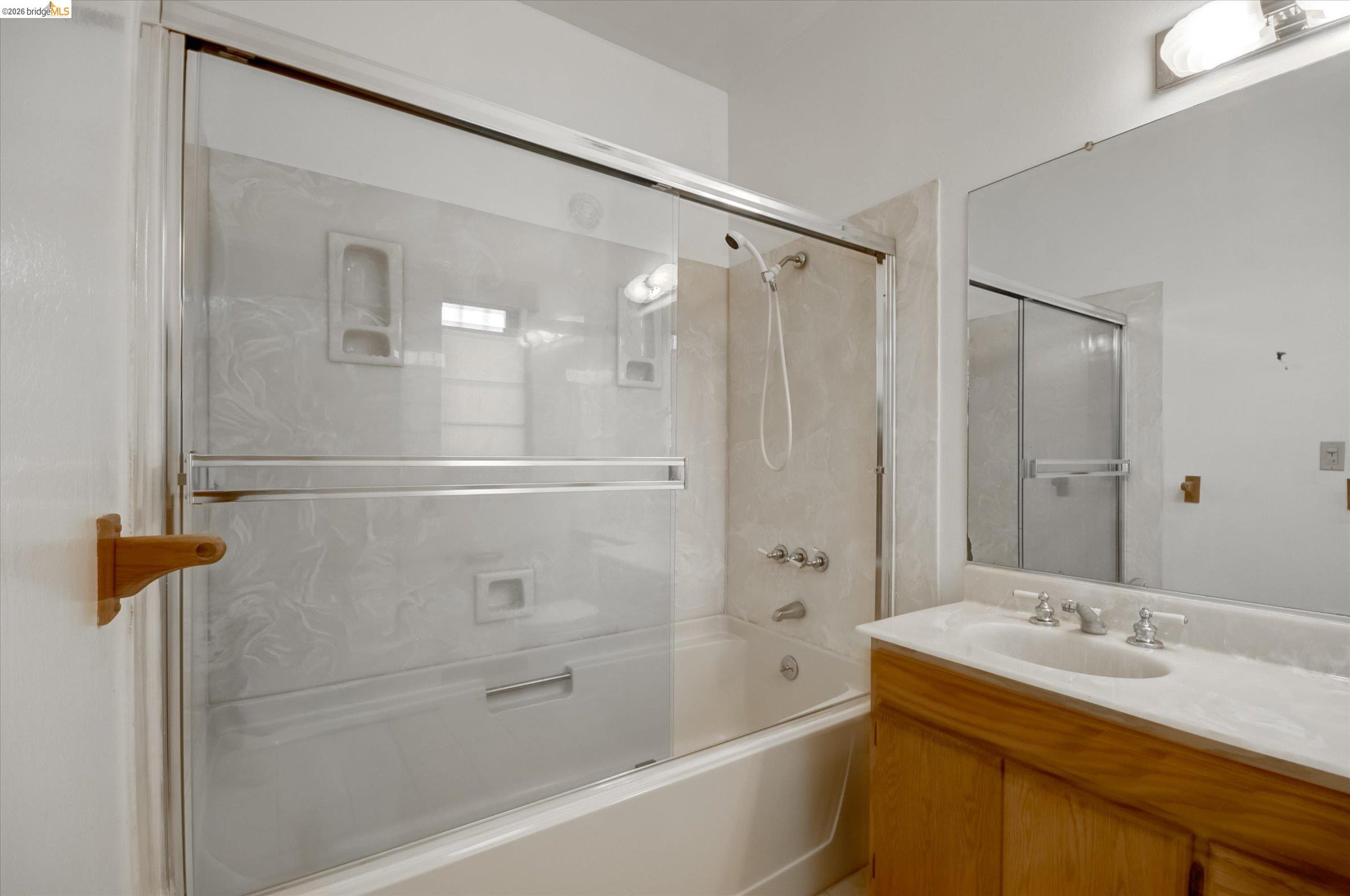 Detail Gallery Image 47 of 59 For 5570 Taft Ave, Oakland,  CA 94618 - – Beds | – Baths