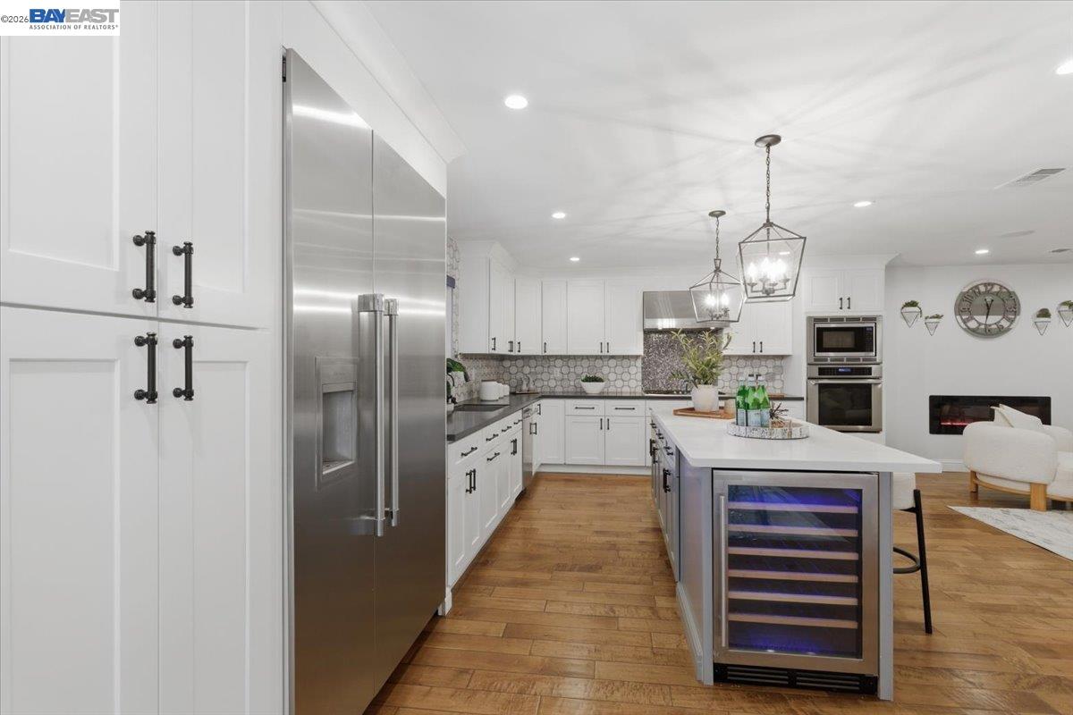 Detail Gallery Image 13 of 38 For 706 Wisteria Dr, Fremont,  CA 94539 - 4 Beds | 2/1 Baths