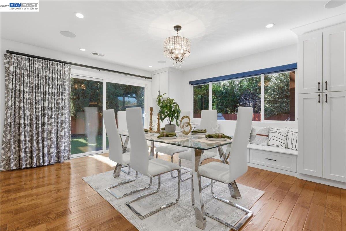 Detail Gallery Image 16 of 38 For 706 Wisteria Dr, Fremont,  CA 94539 - 4 Beds | 2/1 Baths