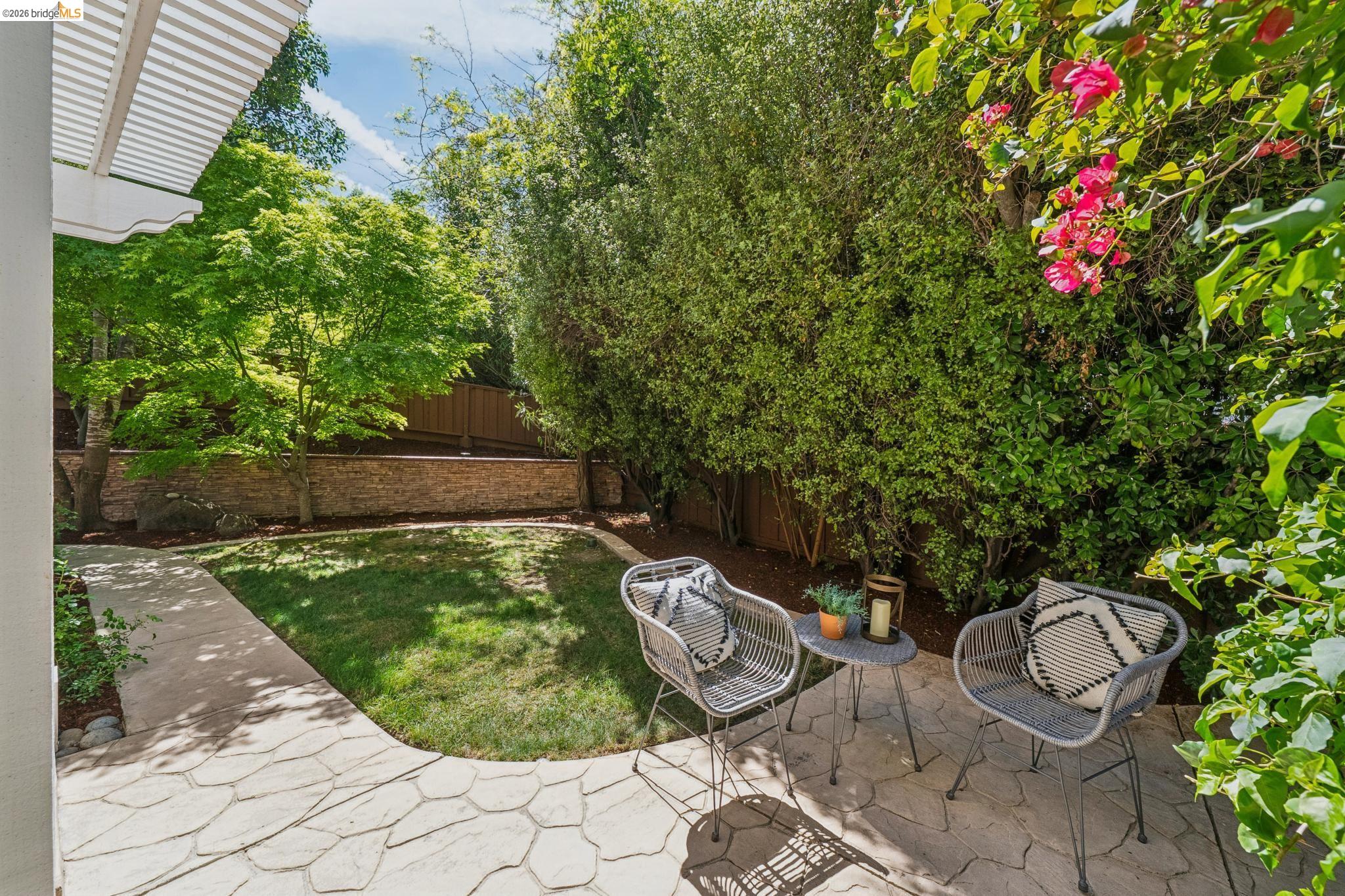 Detail Gallery Image 36 of 40 For 1977 Woodbury Ct, Walnut Creek,  CA 94596 - 5 Beds | 2/1 Baths