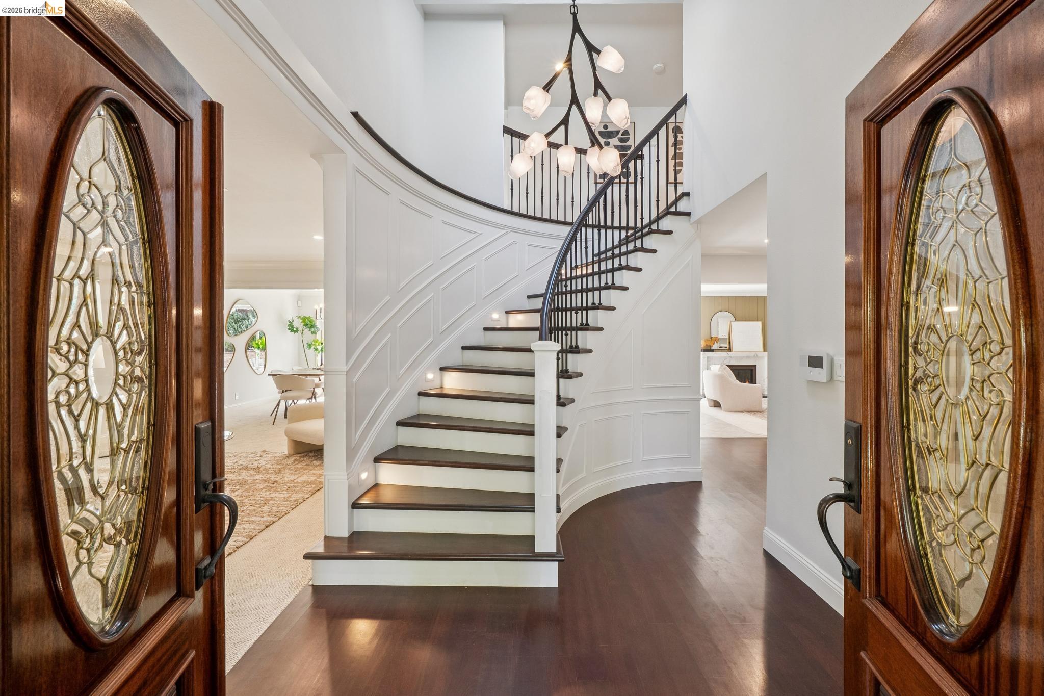 Detail Gallery Image 6 of 40 For 1977 Woodbury Ct, Walnut Creek,  CA 94596 - 5 Beds | 2/1 Baths