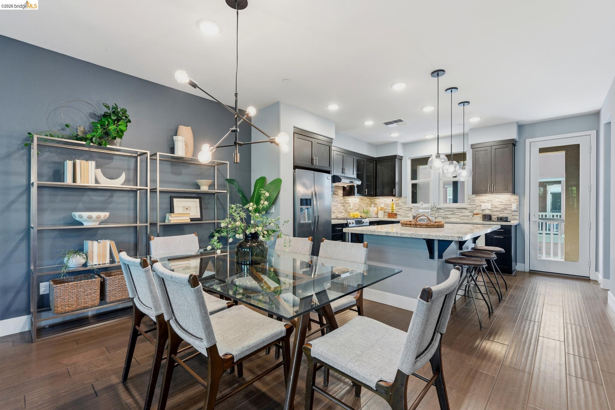 Front Image Thumbnail for EB41128692