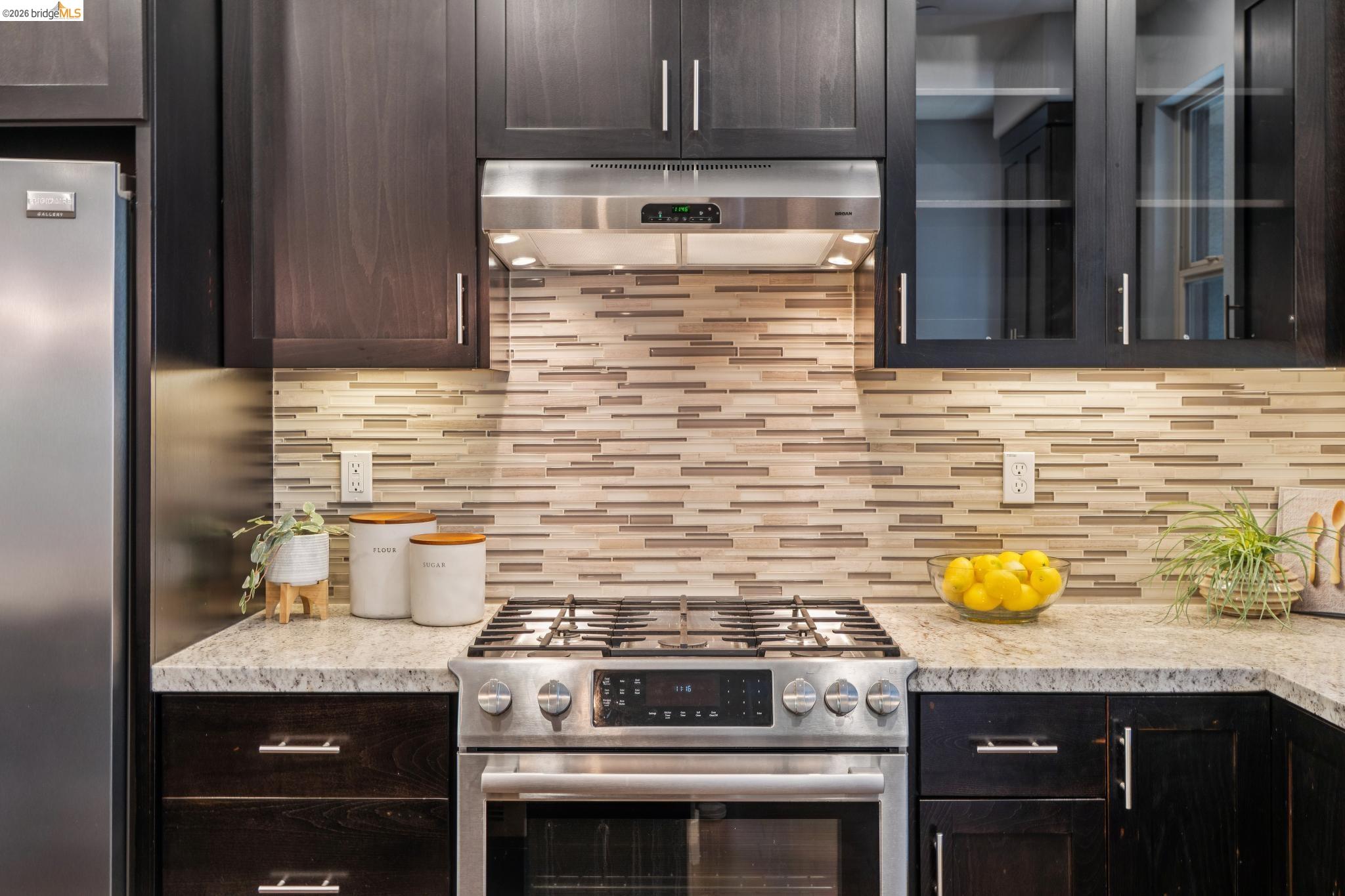 Detail Gallery Image 18 of 60 For 489 Diller Street, Alameda,  CA 94501-7864 - 3 Beds | 3/1 Baths